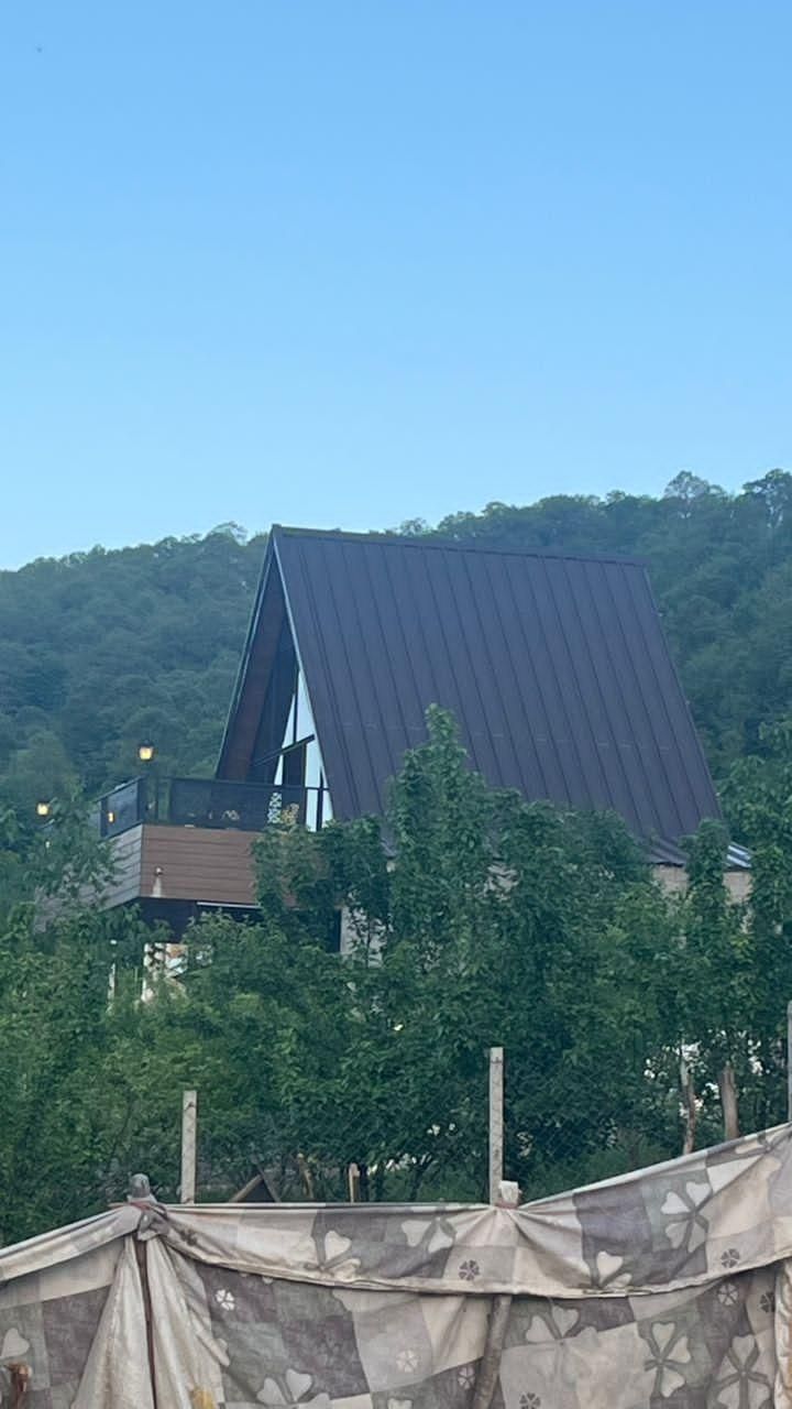 ویلا سوییسی استخر آبگرم|اجارهٔ کوتاهمدت ویلا و باغ|نوده خاندوز, |دیوار