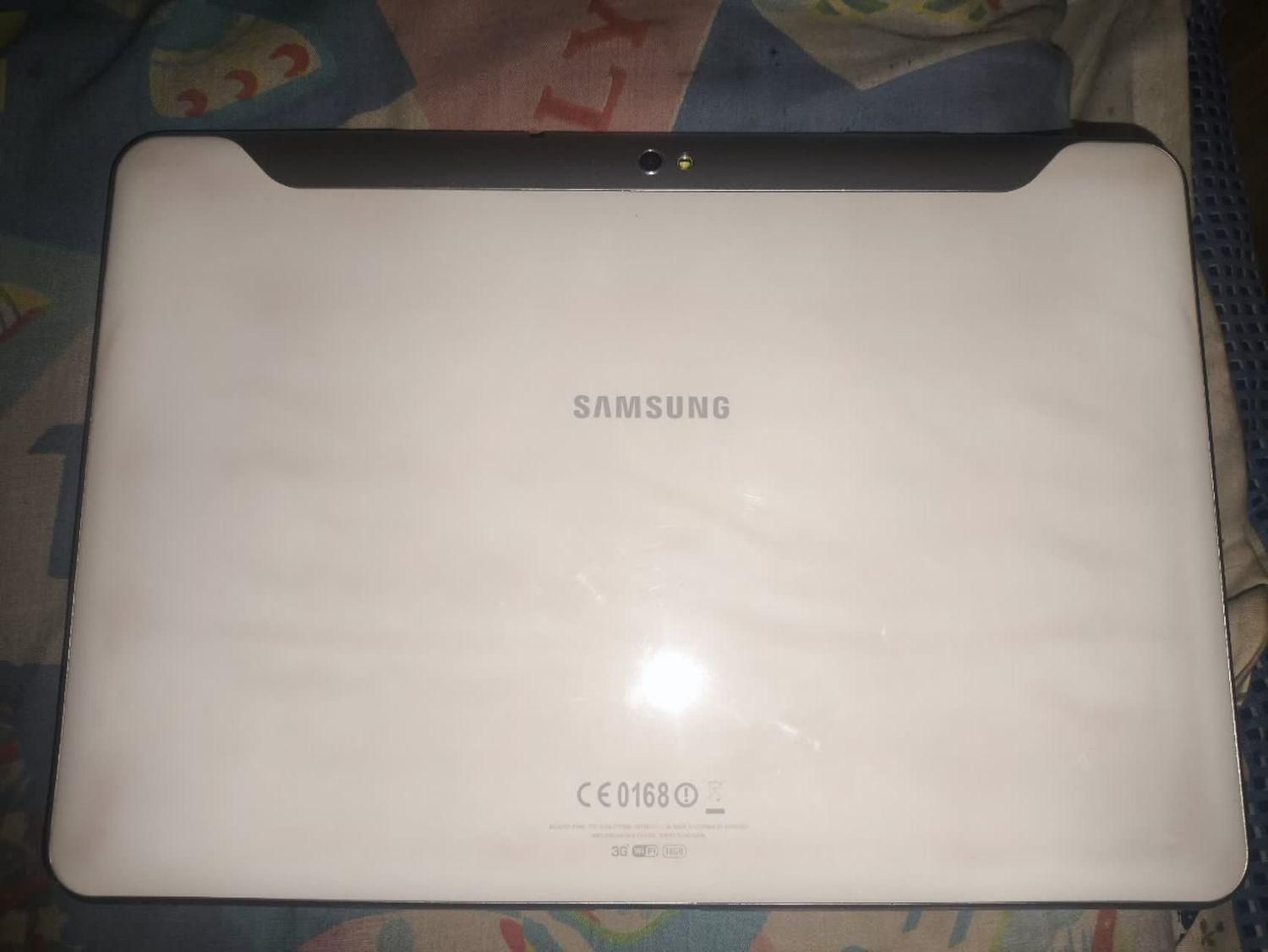 تبلت سامسونگ مدل GT-P7500|تبلت|اصفهان, برازنده|دیوار
