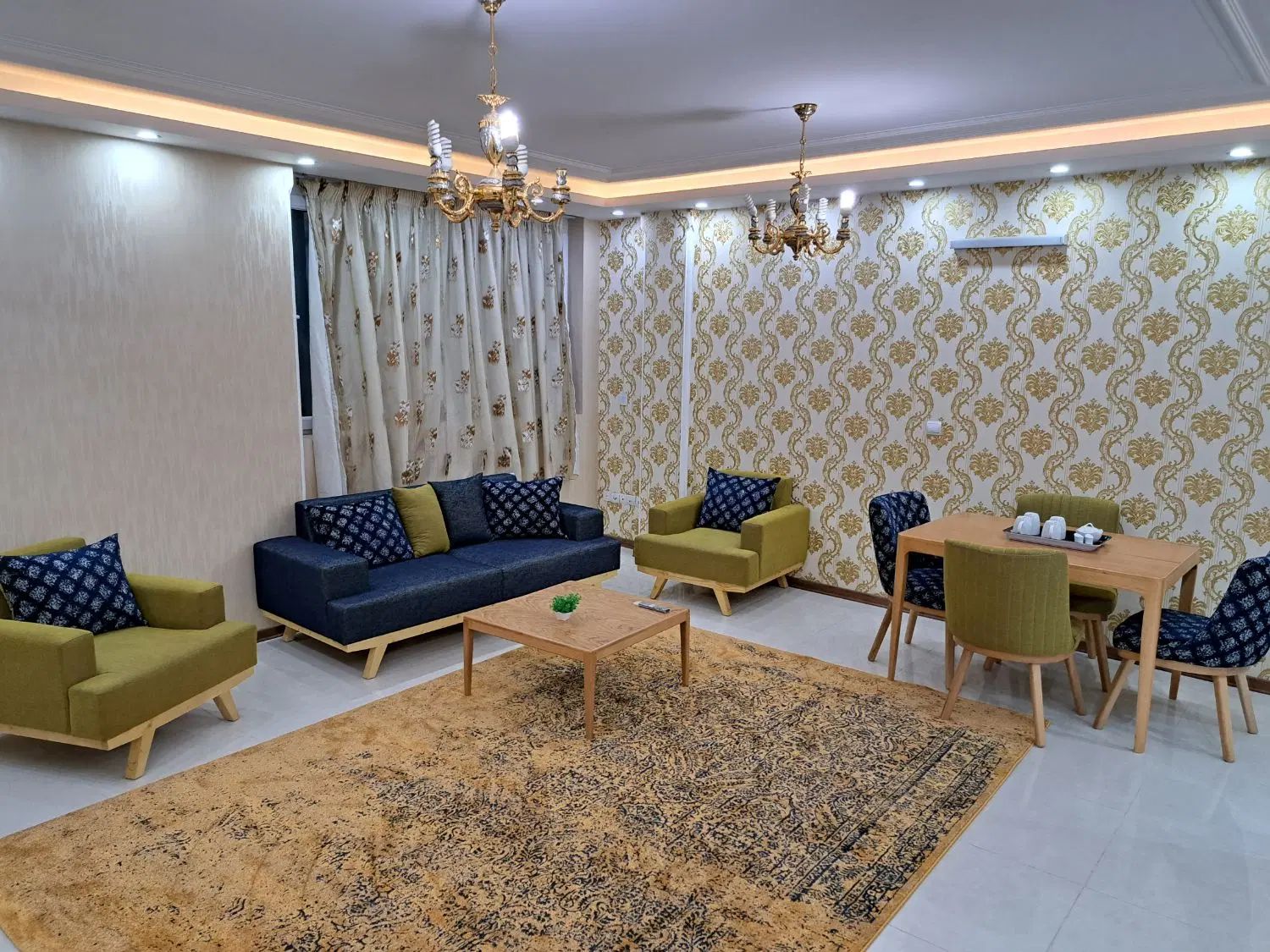 اجاره منزل مبله هتل اپارتمان سویت سوییت خونه مسافر|اجارهٔ کوتاه‌مدت آپارتمان و سوئیت|شیراز, فرهنگ شهر|دیوار