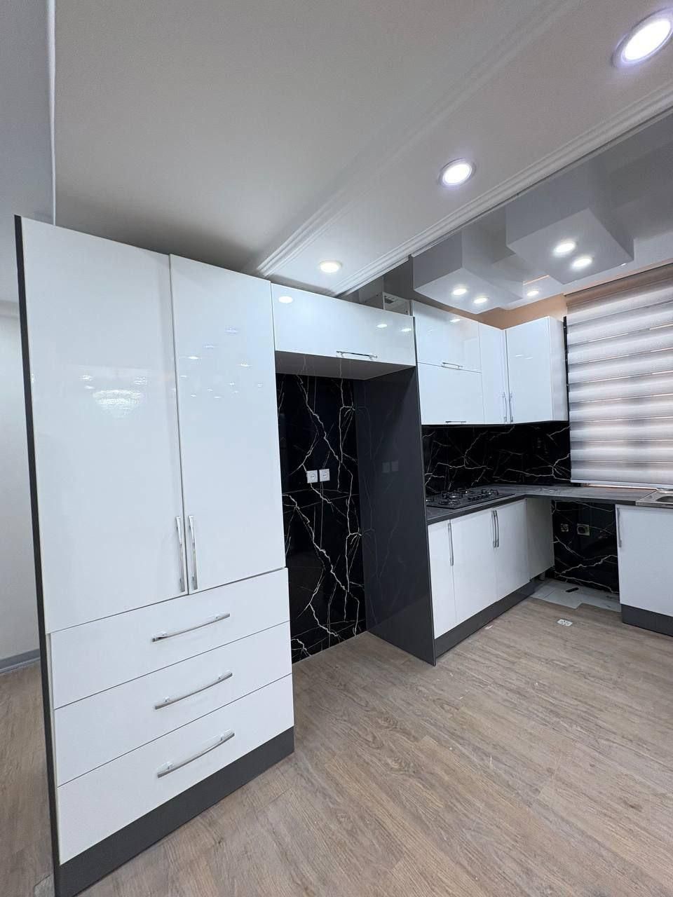 ۶۴متری / نما تراورتن/اسانسور /پکیج /پارکینگ سندی|فروش آپارتمان|تهران, دریاچه شهدای خلیج فارس|دیوار