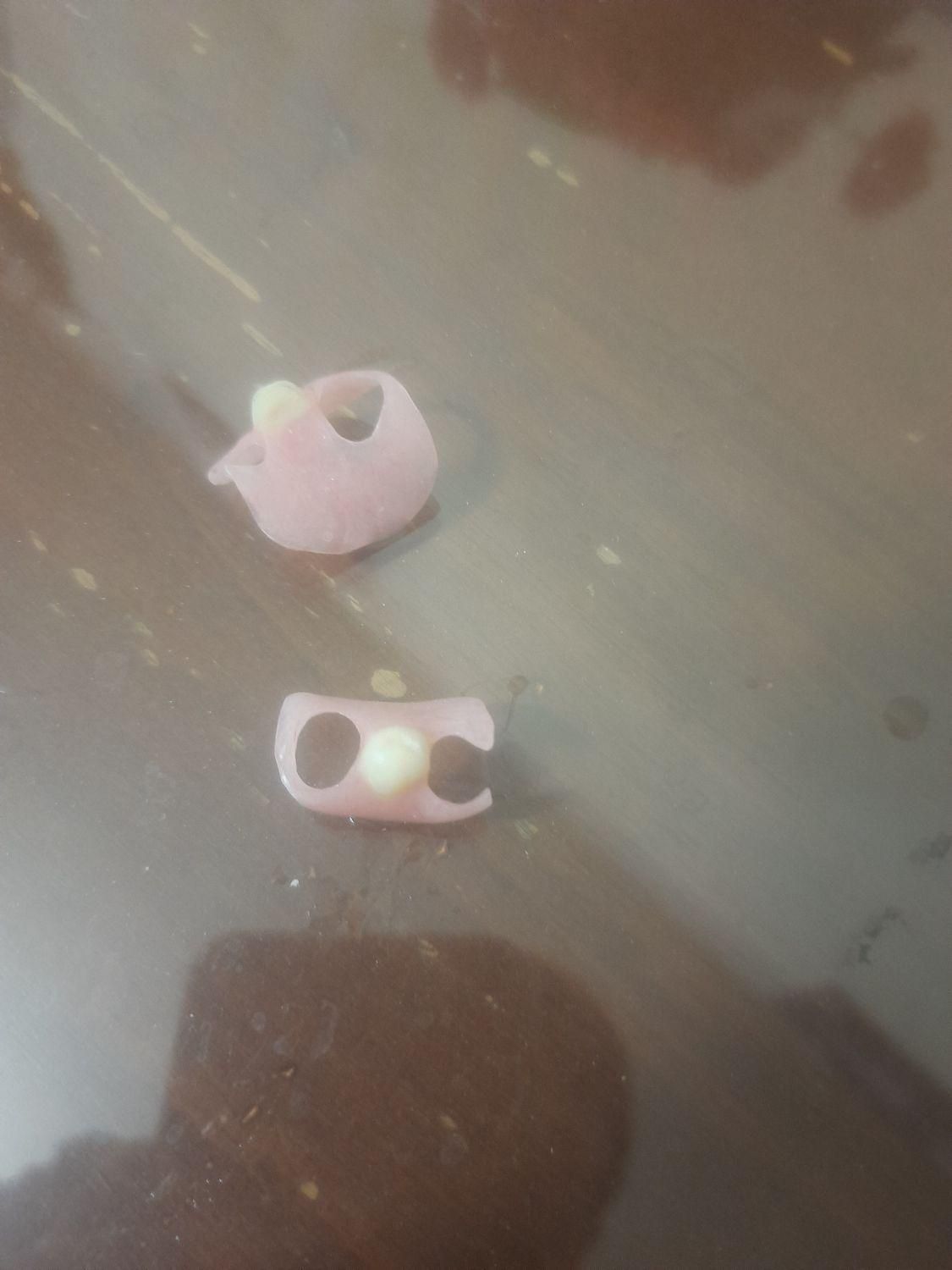 ساخت دندان مصنوعی ایرانی و خارجی|خدمات آرایشگری و زیبایی|رشت, دروازه لاکان|دیوار