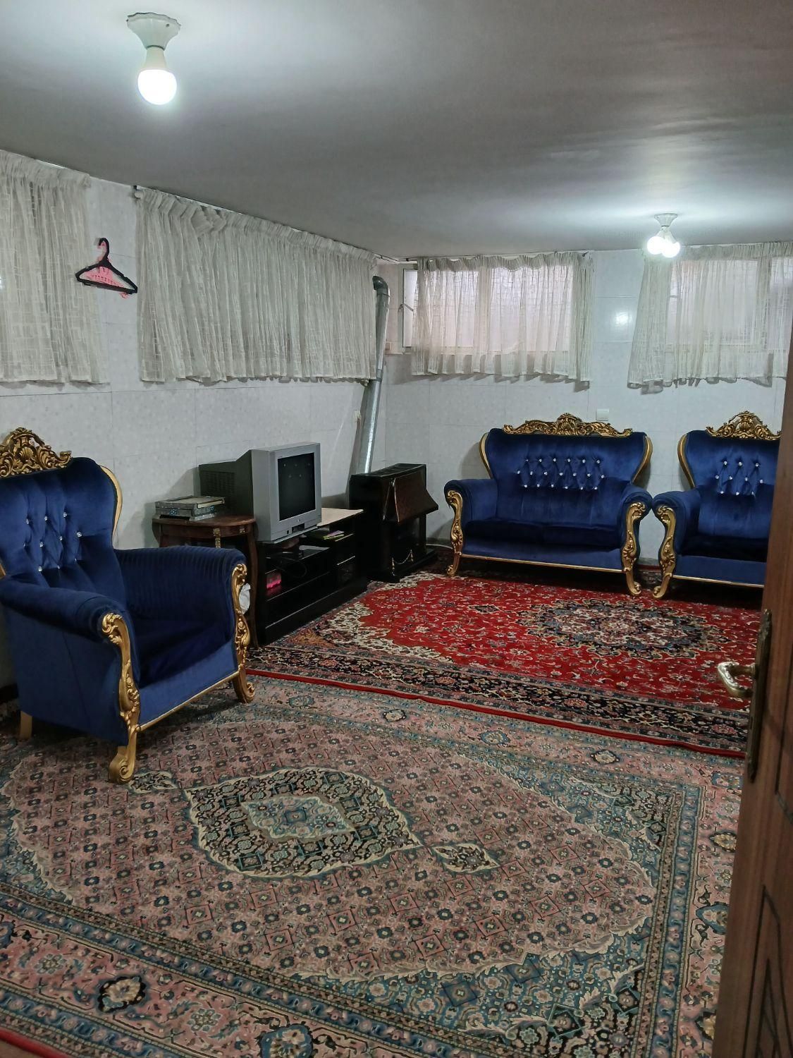 ۵۶ متر زیر همکف بازسازی شده نورگیر عالی|اجارهٔ آپارتمان|تهران, نواب|دیوار