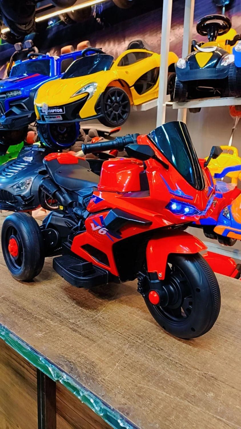 V6مدل موتورشارژی سه چرخه شارژی ماشین|اسباب و اثاث بچه|مشهد, توس (بلوار توس)|دیوار