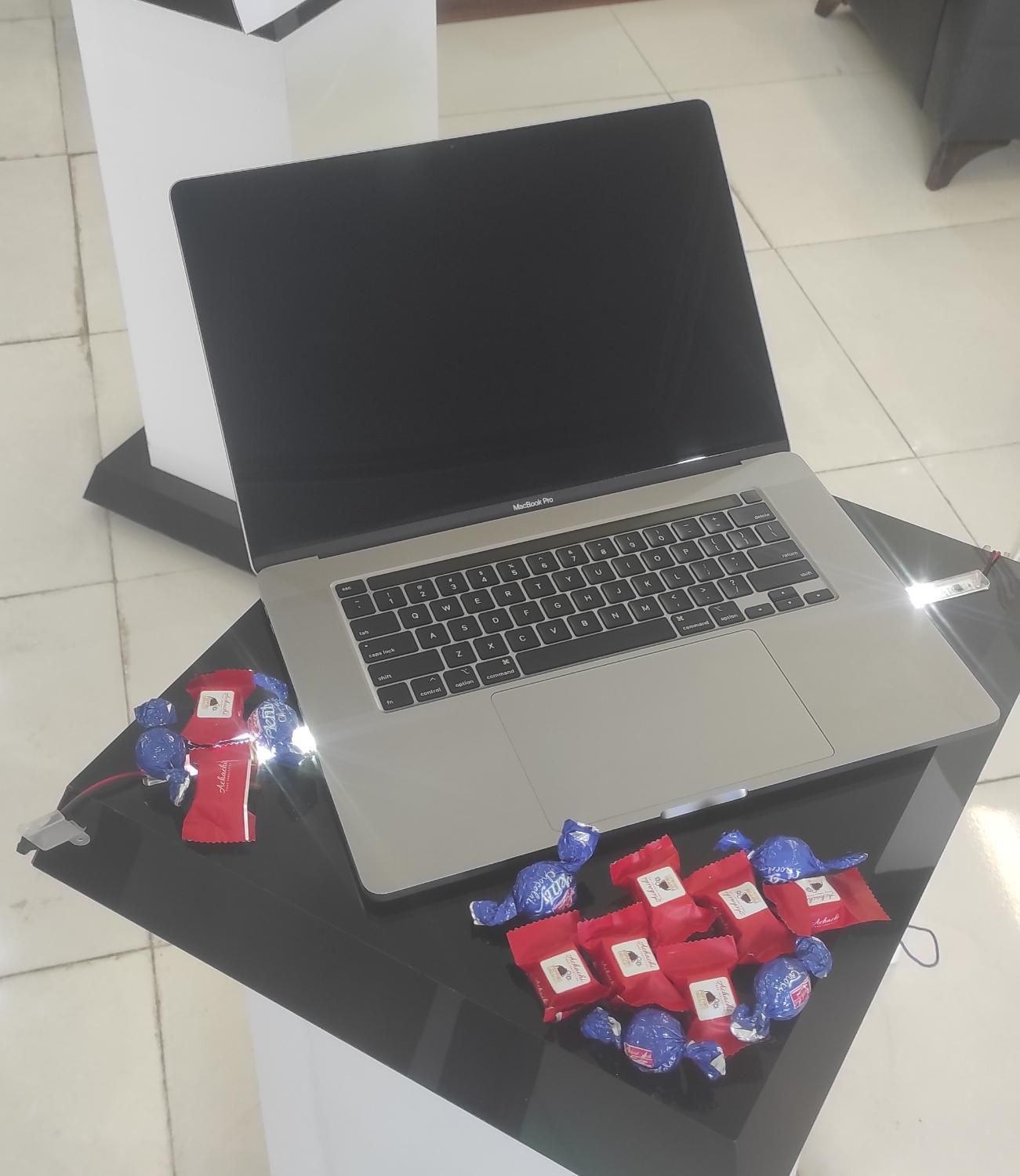 لپتاپ(گرافیک دار)مک بوک پروMACBOOK نو-سایکل23رم32|رایانه همراه|یزد, |دیوار