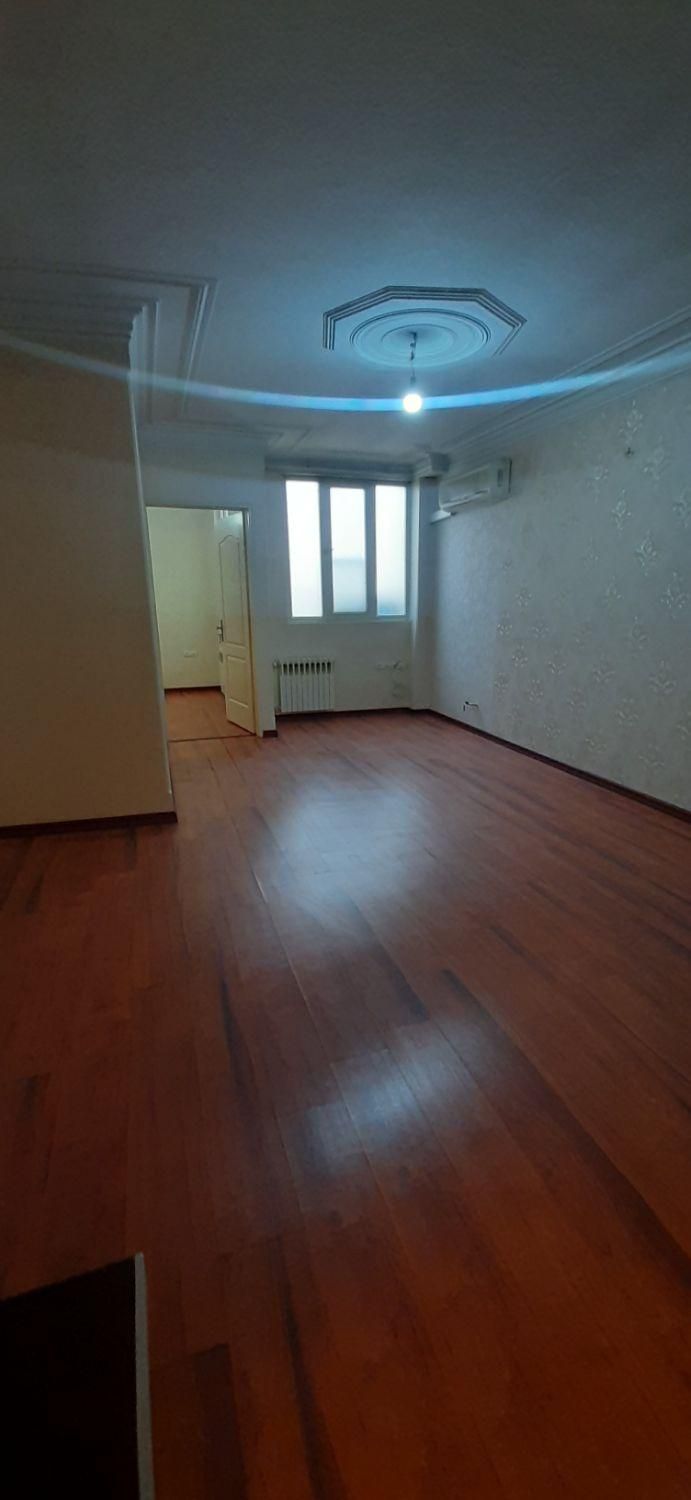 ۵۲ متر/میدان ۷۳/تک واحدی/بالای همکف