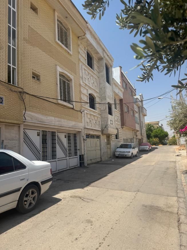 ۲۰۰ متر ویلایی ۳ طبقه والفجر  جنوبی ضابطه m4|فروش خانه و ویلا|شیراز, شهرک والفجر|دیوار
