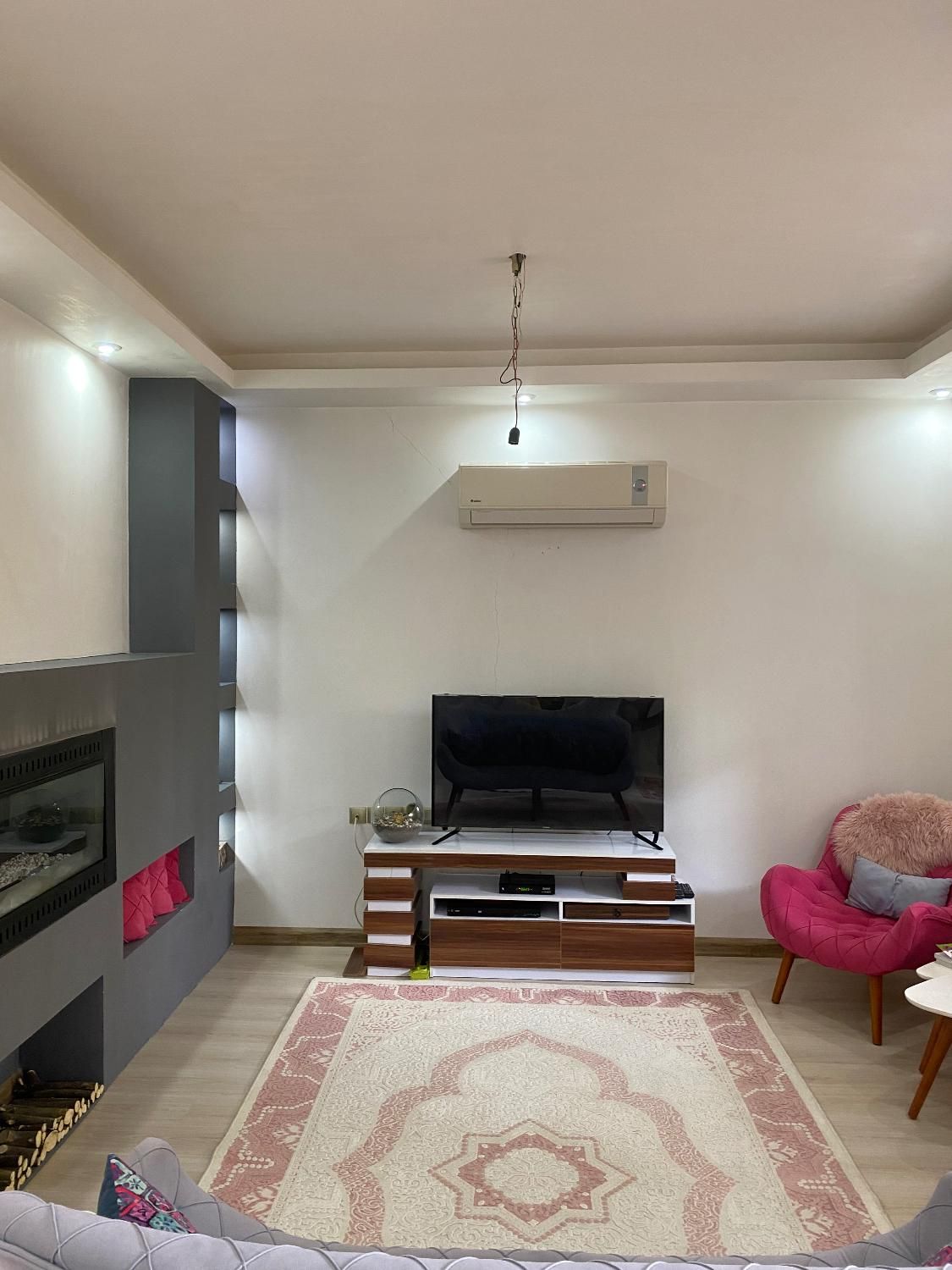 فرش ۶ متری و ۱/۵ متری ترک|فرش|گرگان, |دیوار