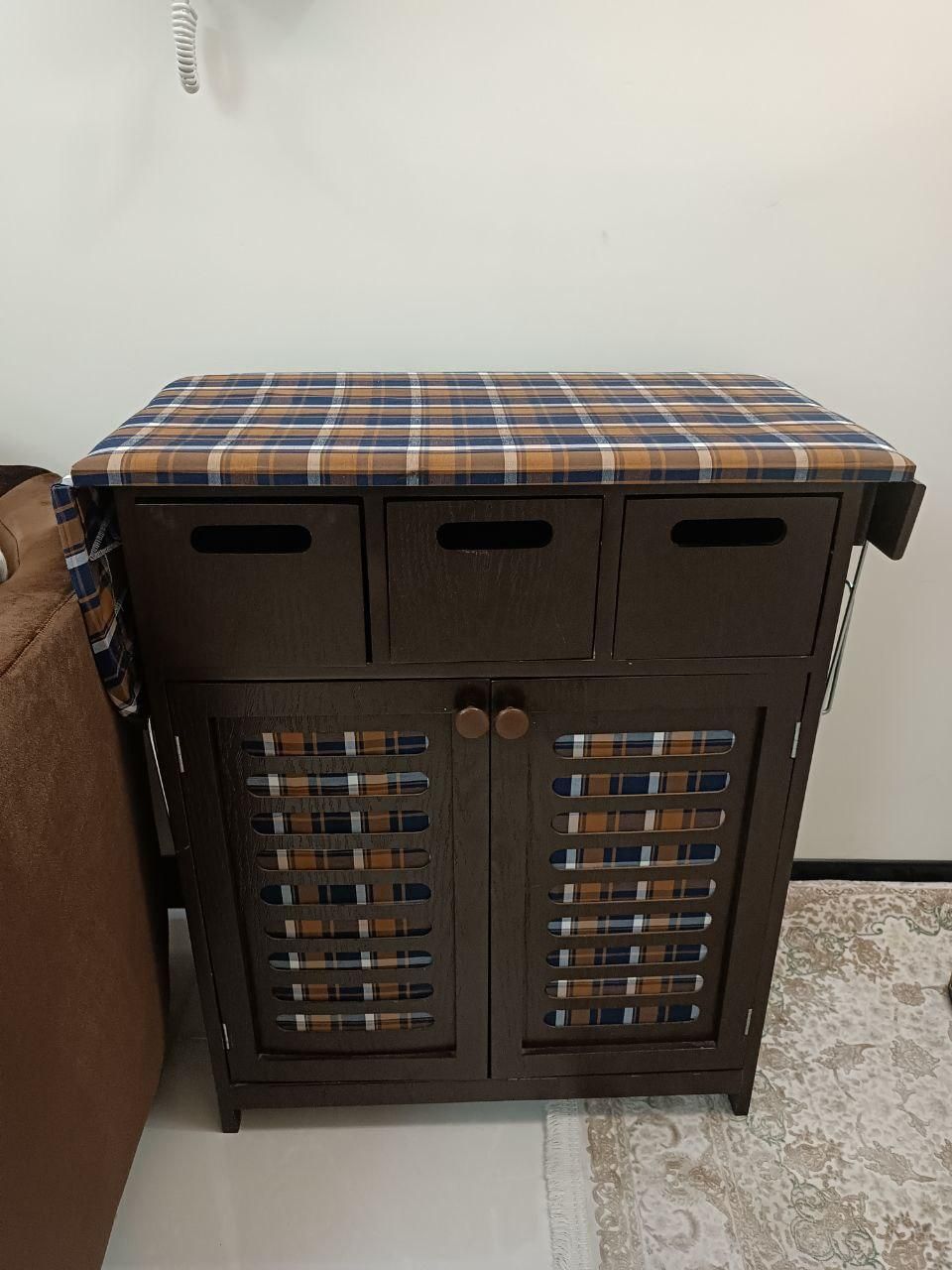 میز اتو در حد نو|اتو و لوازم اتو|فردیس, منظریه|دیوار