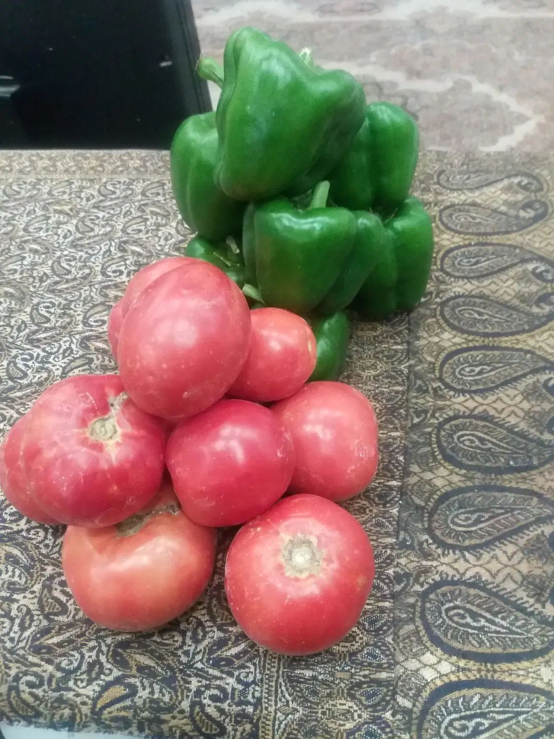 هلو شیرین کیلو ۵۰تومان  فلفل دلمه ۴۵گوجه ۱۵|خوردنی و آشامیدنی|شیراز, دارالرحمه|دیوار