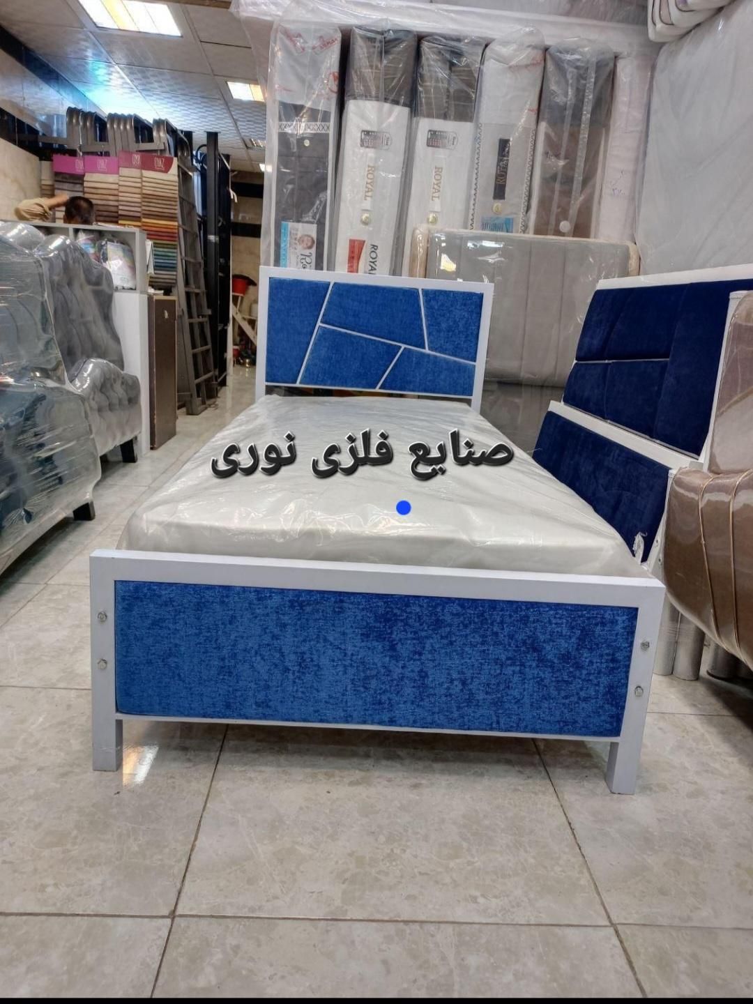 تخت یکنفره فلزی طرح شکسته(صنایع فلزی نوری)|تخت و سرویس خواب|مشهد, بهمن|دیوار