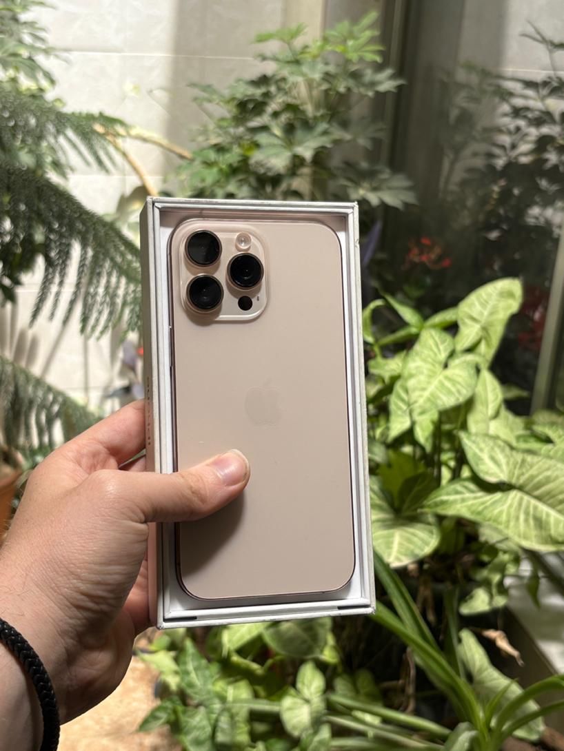اپل iPhone 16 Pro Max با حافظهٔ ۲۵۶ گیگابایت|موبایل|همدان, |دیوار