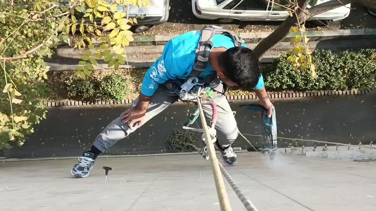 پیچ و رولپلاک نما با طناب راپل کار رول پلاک ارتفاع|خدمات پیشه و مهارت|فردیس, فردیس|دیوار