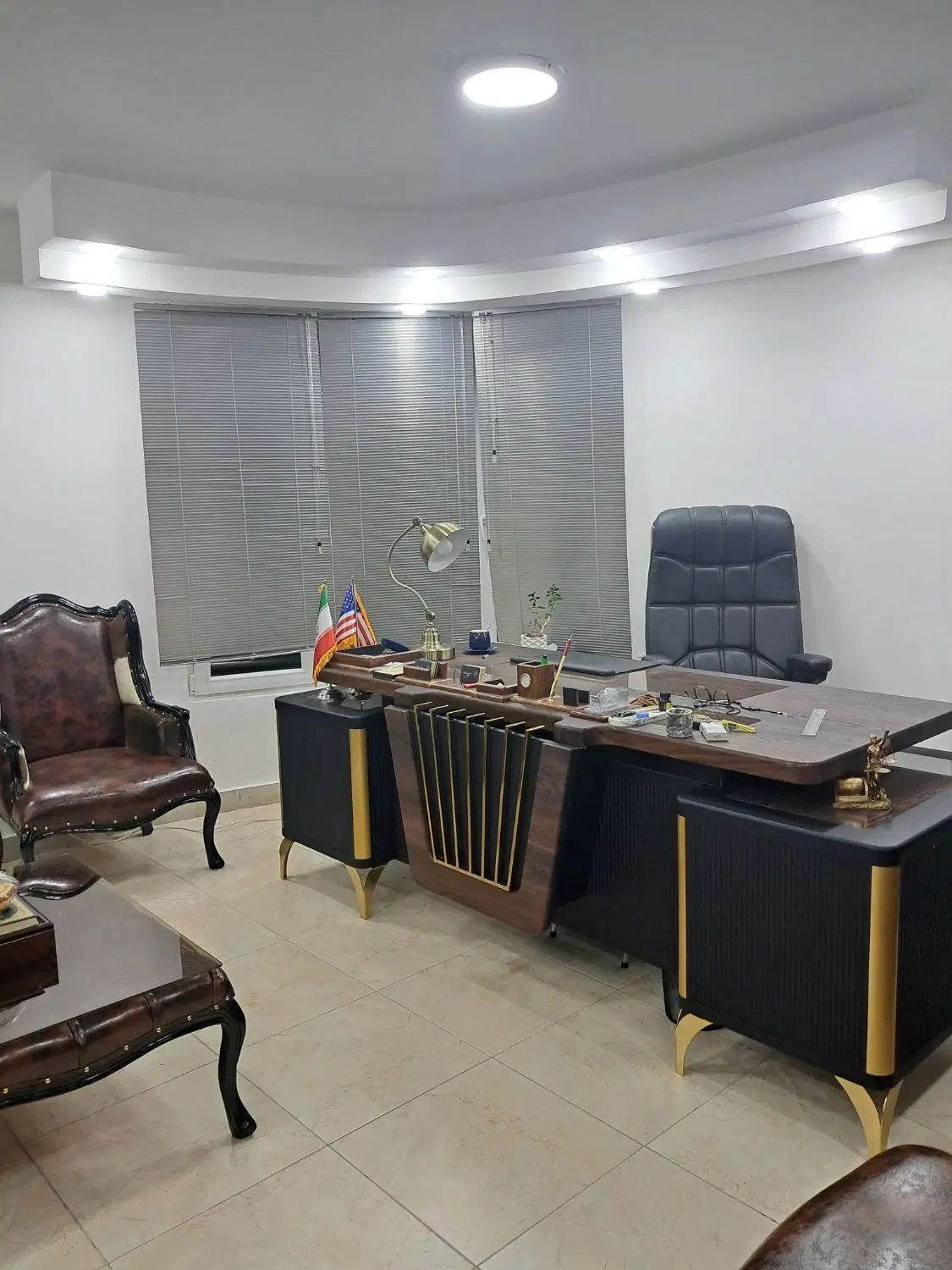 مبلمان اداری ومیزمدیریت وصندلی مدیریت|مبلمان اداری|نوشهر, |دیوار