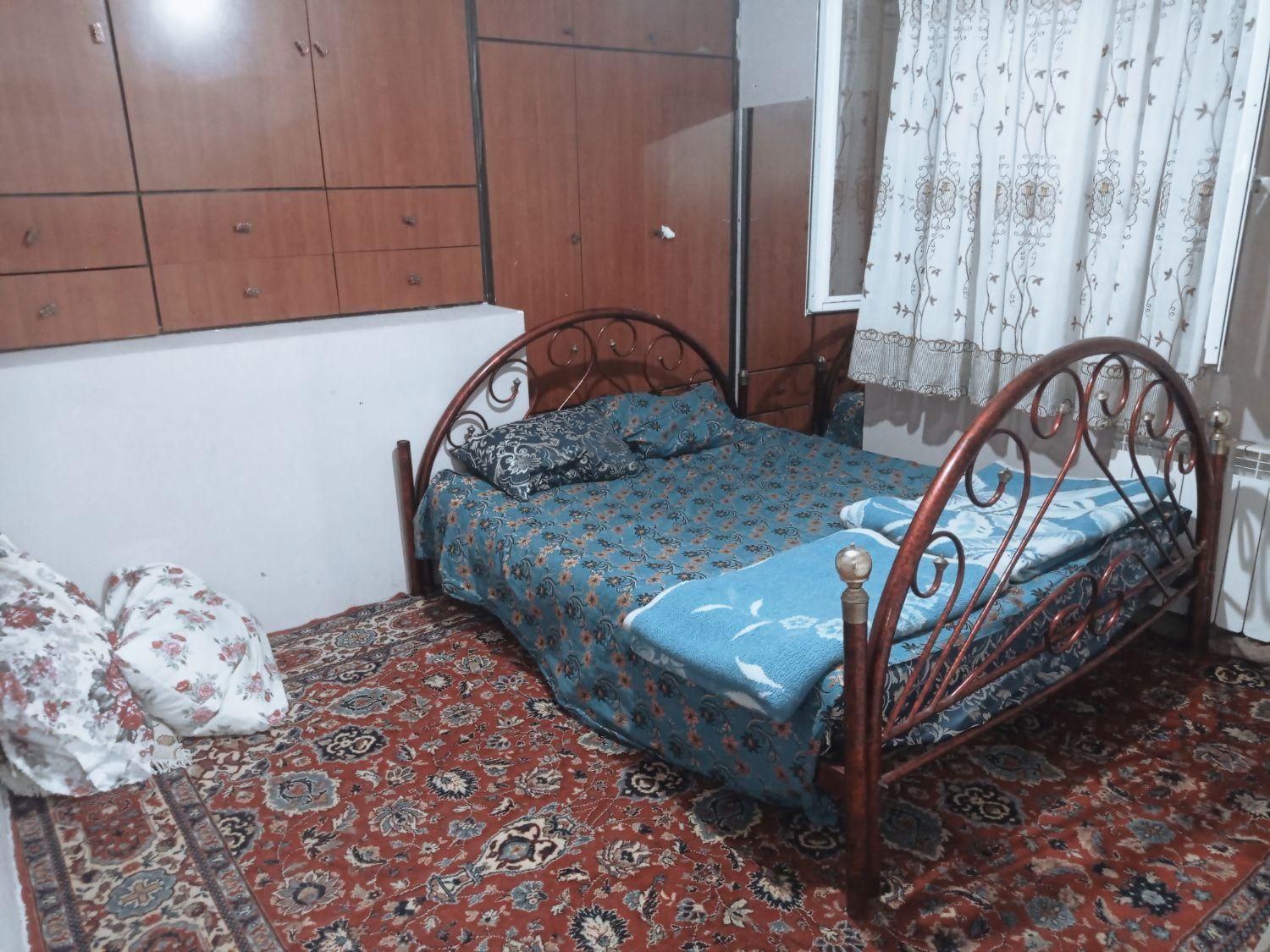 آپارتمان دربست درطبقه اول‌ مالک هستم.پاسخگو حتی شب|اجارهٔ کوتاه‌مدت آپارتمان و سوئیت|آستارا, |دیوار
