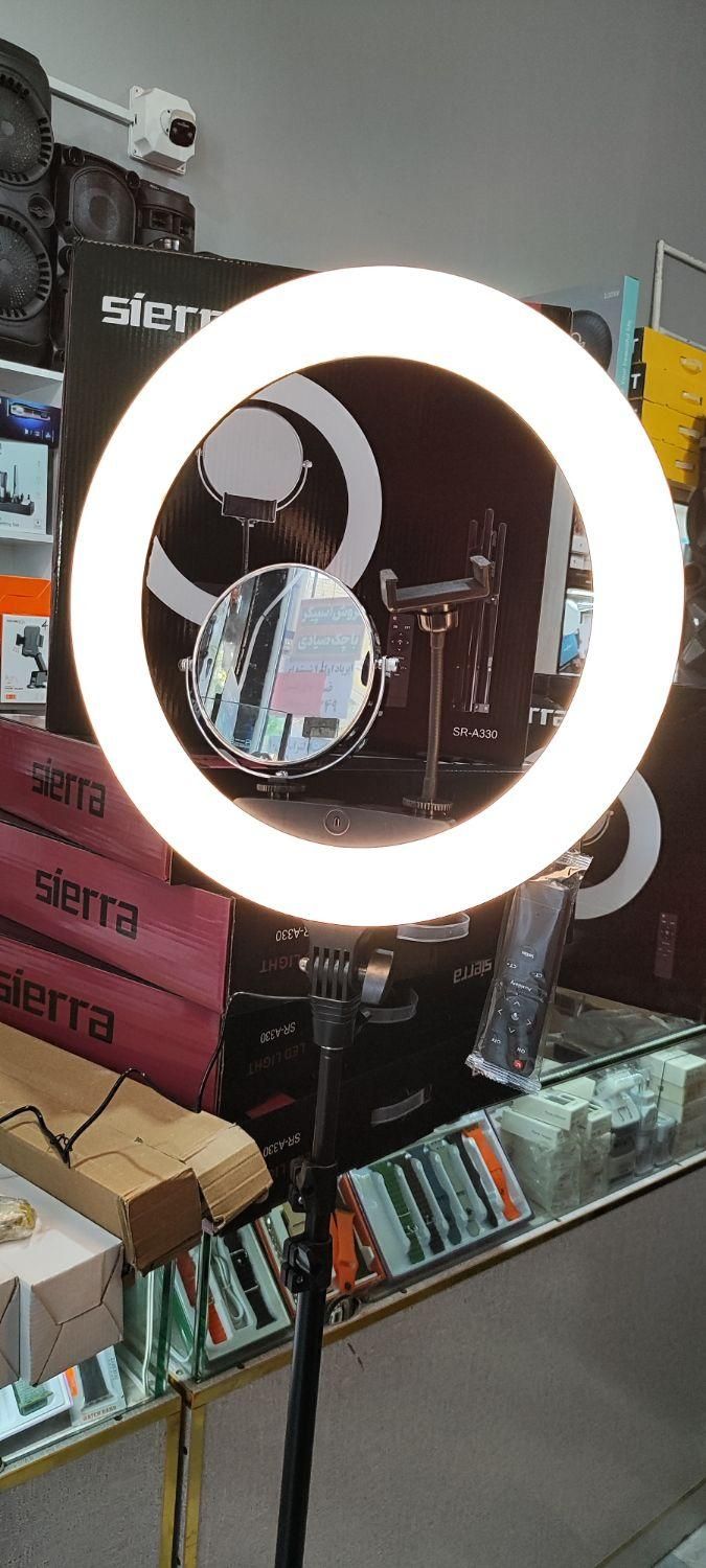 رینگ لایت ۷۰ وات اصلی همراه پایه|دوربین عکاسی و فیلم‌برداری|قزوین, |دیوار