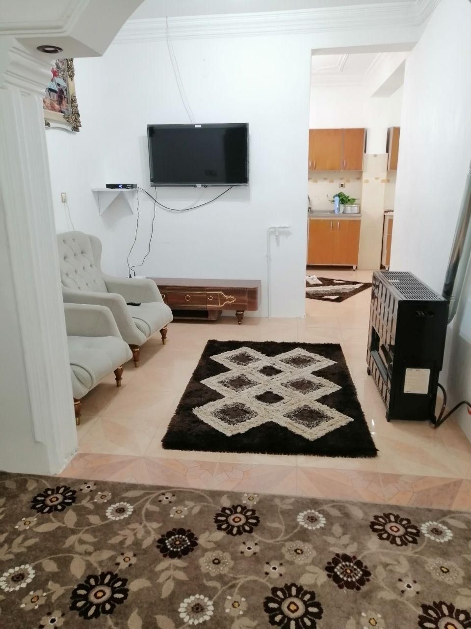 دو خواب وسوئیت با پارکینگ درداخل شهرفومن|اجارهٔ کوتاه‌مدت آپارتمان و سوئیت|فومن, |دیوار