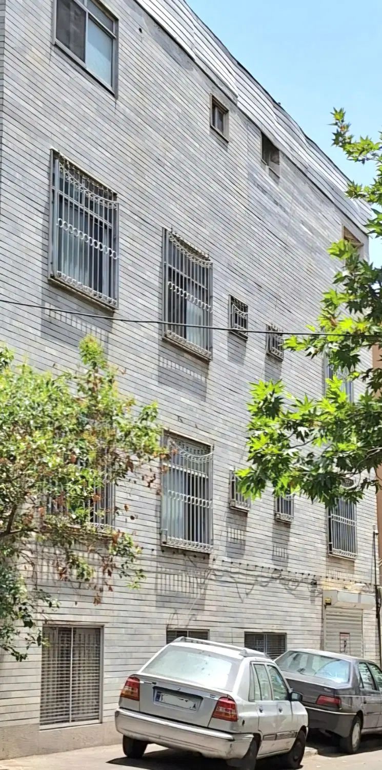 ۳۲۵مترکلنگی لوکیشن خوب بنادارقابل سکونت(صادقیه)|فروش زمین و ملک کلنگی|تهران, ستارخان|دیوار
