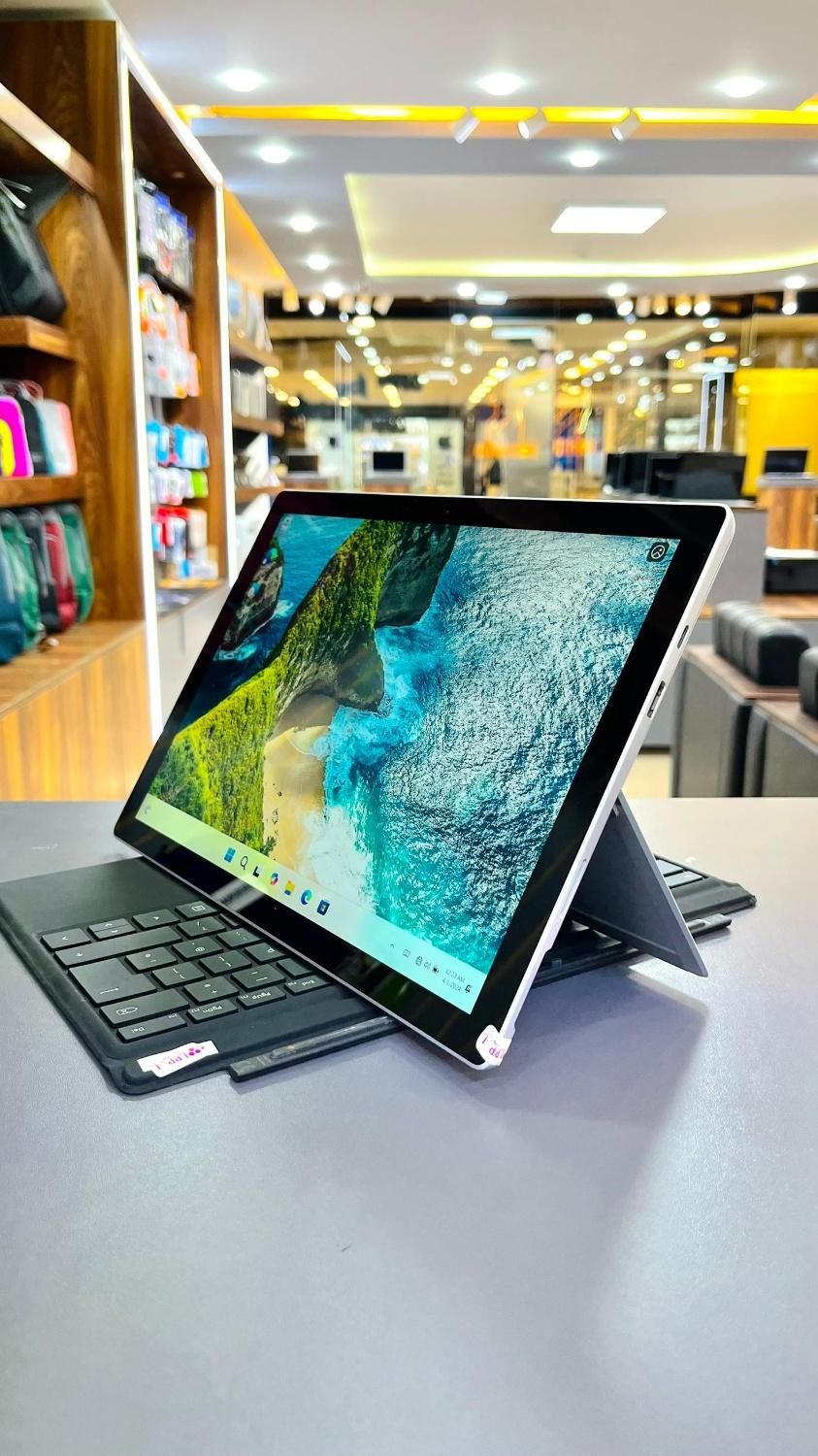 لپتاپ شیک، مدیریتیSurface Pro 7صفحه لمسی و تبلت شو|رایانه همراه|ارومیه, |دیوار