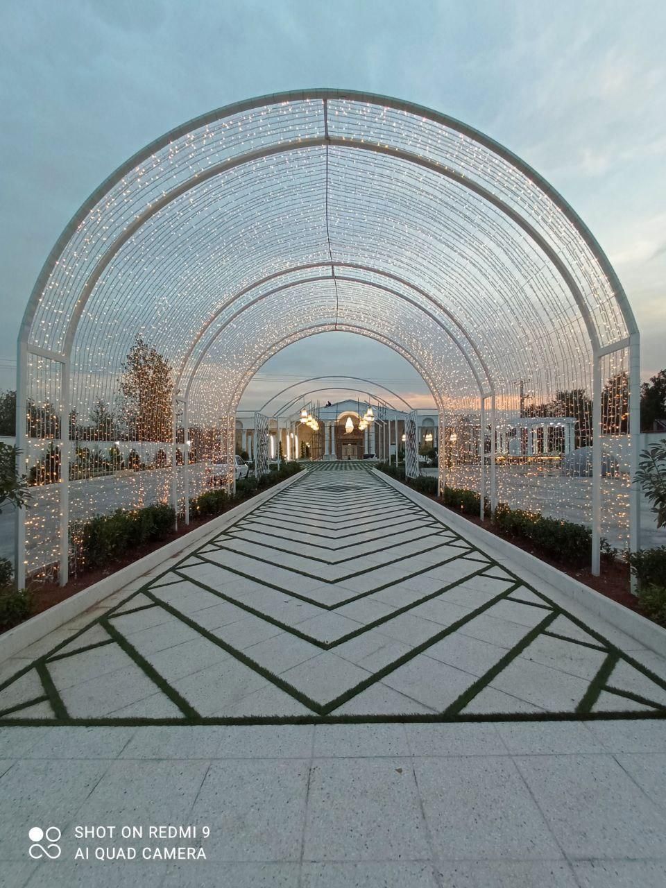 نصب چمن مصنوعی،کفپوش پی وی سی،فنس چمنی و موکت|خدمات پیشه و مهارت|رشت, استقامت ۲|دیوار