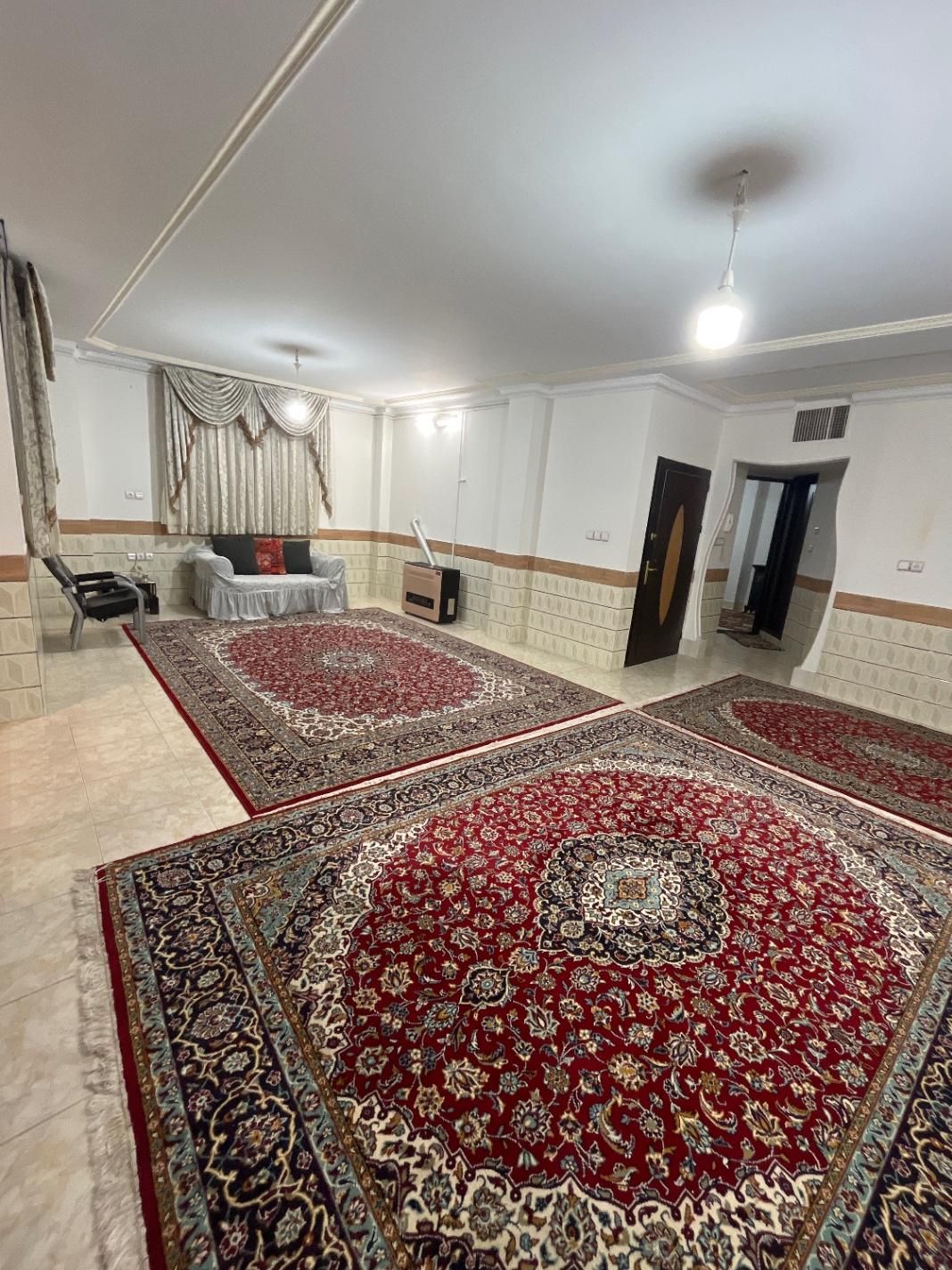 آپارتمان ۱۲۰ متری طبقه دوم و سوم مرکز شهر|اجارهٔ کوتاهمدت آپارتمان و سوئیت|شاهرود, |دیوار