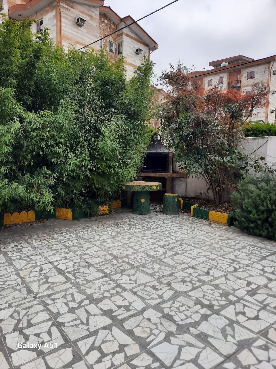 ویلاساحلی ۳خوابه استخروجکوزی|اجارهٔ کوتاهمدت ویلا و باغ|چالوس, |دیوار