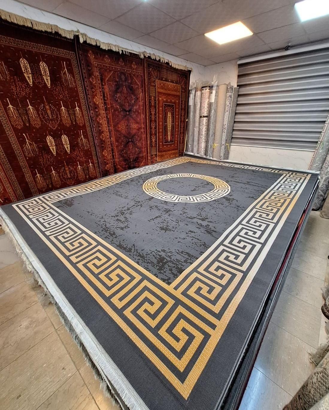 گلیم فرش دودی ۴۰۰ شانه مدل ورساچه ۳ در ۳|فرش|مشهد, امیر|دیوار