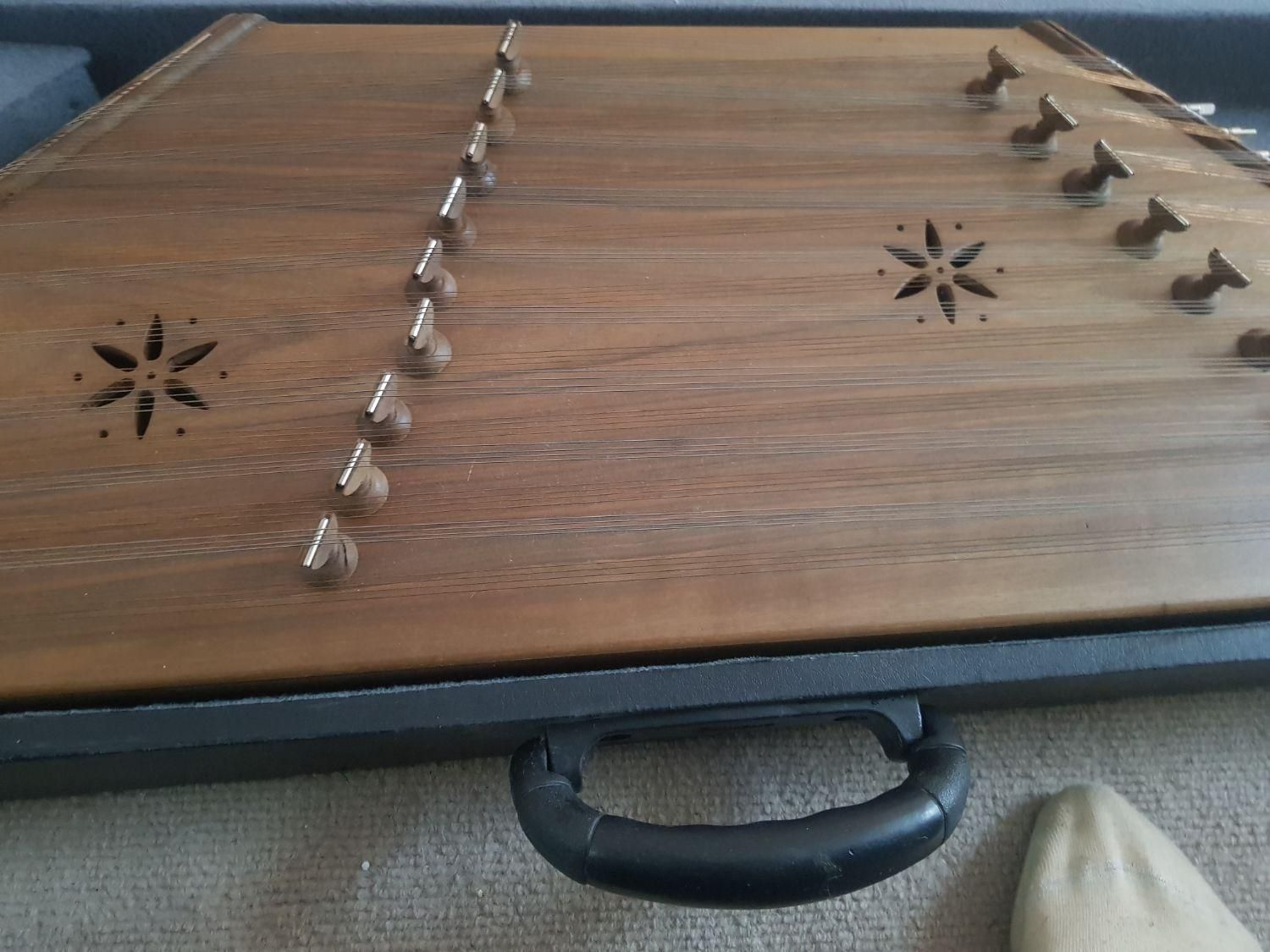 سنتور قدیمی|سازهای سنتی|اردبیل, |دیوار