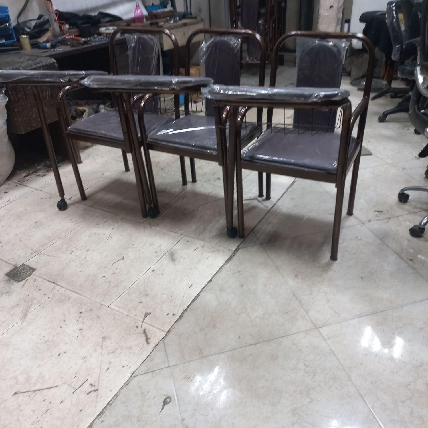 صندلی نماز طوری محکم بادوام|صندلی و نیمکت|نسیم‌شهر, |دیوار