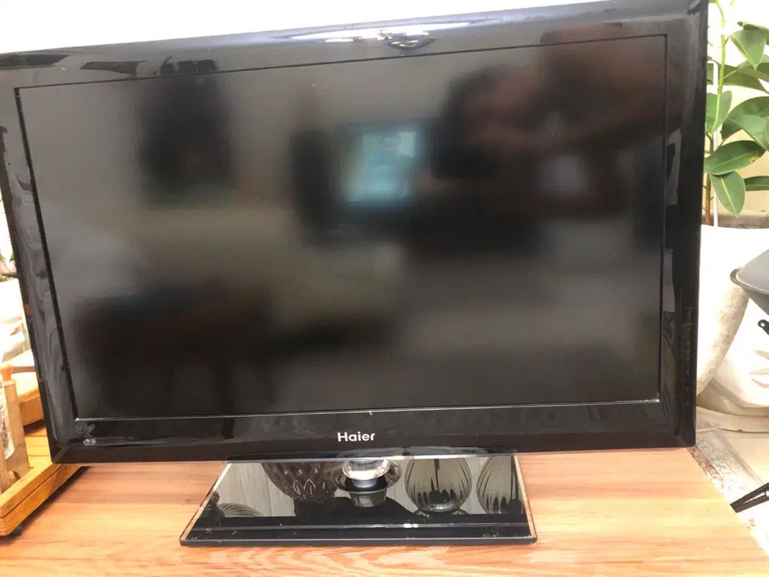 تلویزیون ۳۲ اینچ هایر LED/LCD|تلویزیون و پروژکتور|کرج, شهرک جهان‌نما|دیوار