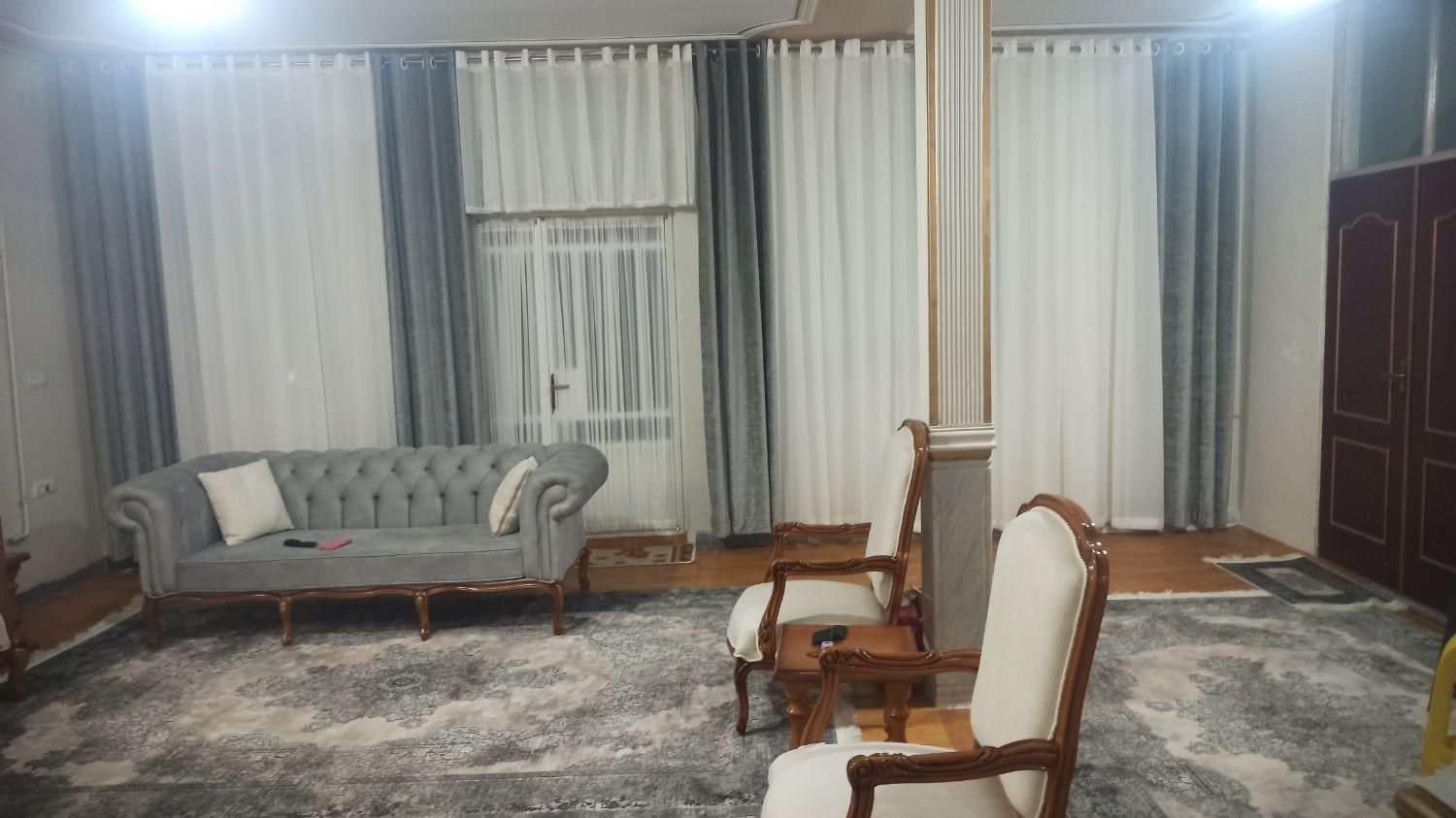 فروش و نصب انواع پرده نصب تلویزیون و لوازم پرده|خدمات پیشه و مهارت|خرم‌آباد, |دیوار