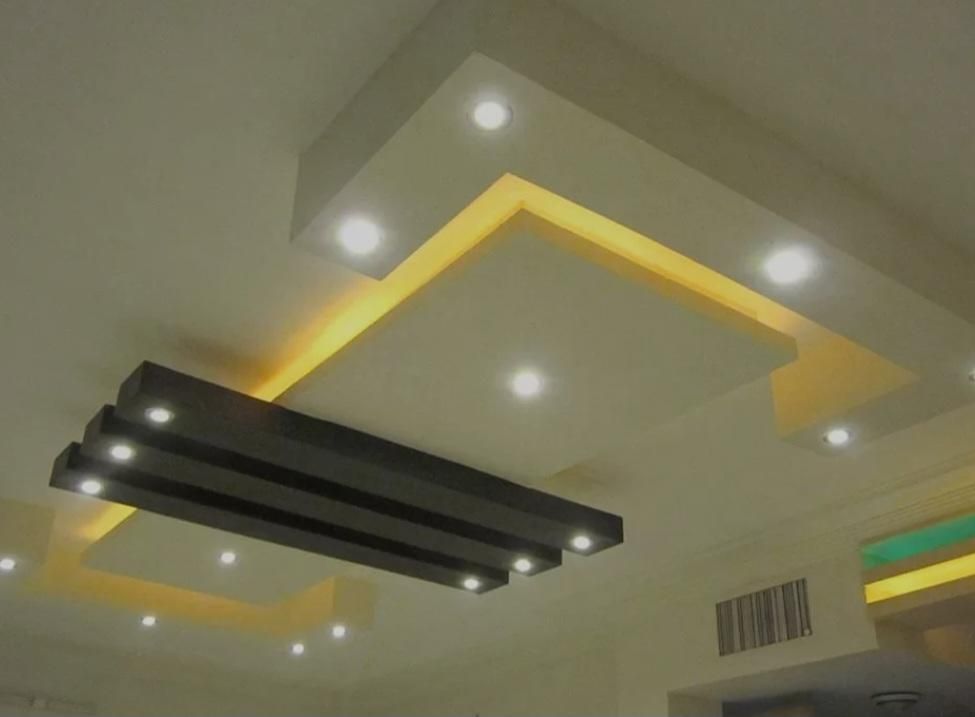 نقاشی ساختمان با دستگاه ایرلس بسیار مناسب وسریع|خدمات پیشه و مهارت|بروجرد, |دیوار