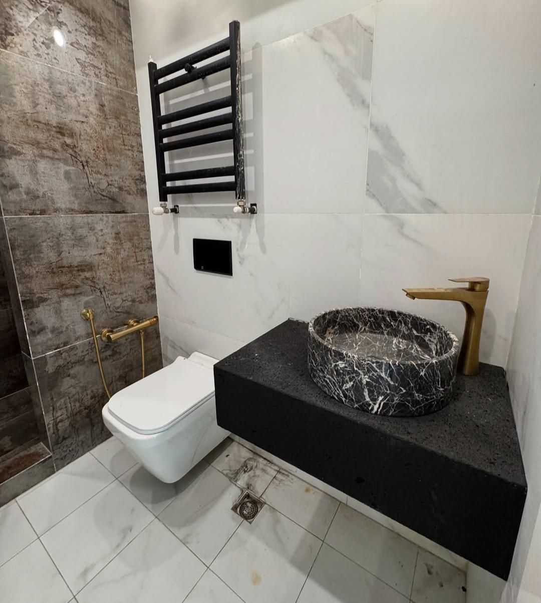 ۱۲۰متر/نوساز کلیدنخورده/لوکس / آزادگان