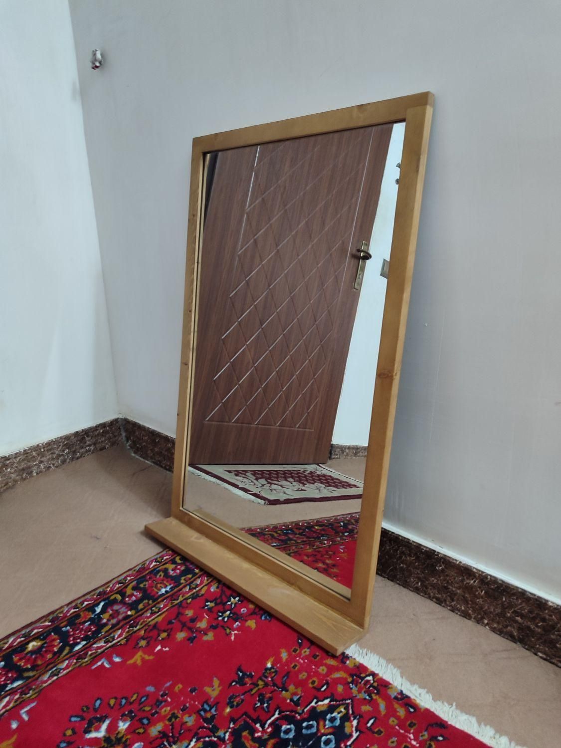 آینه دیواری ساخته شده باچوب روس|آینه|چهاردانگه (تهران), |دیوار