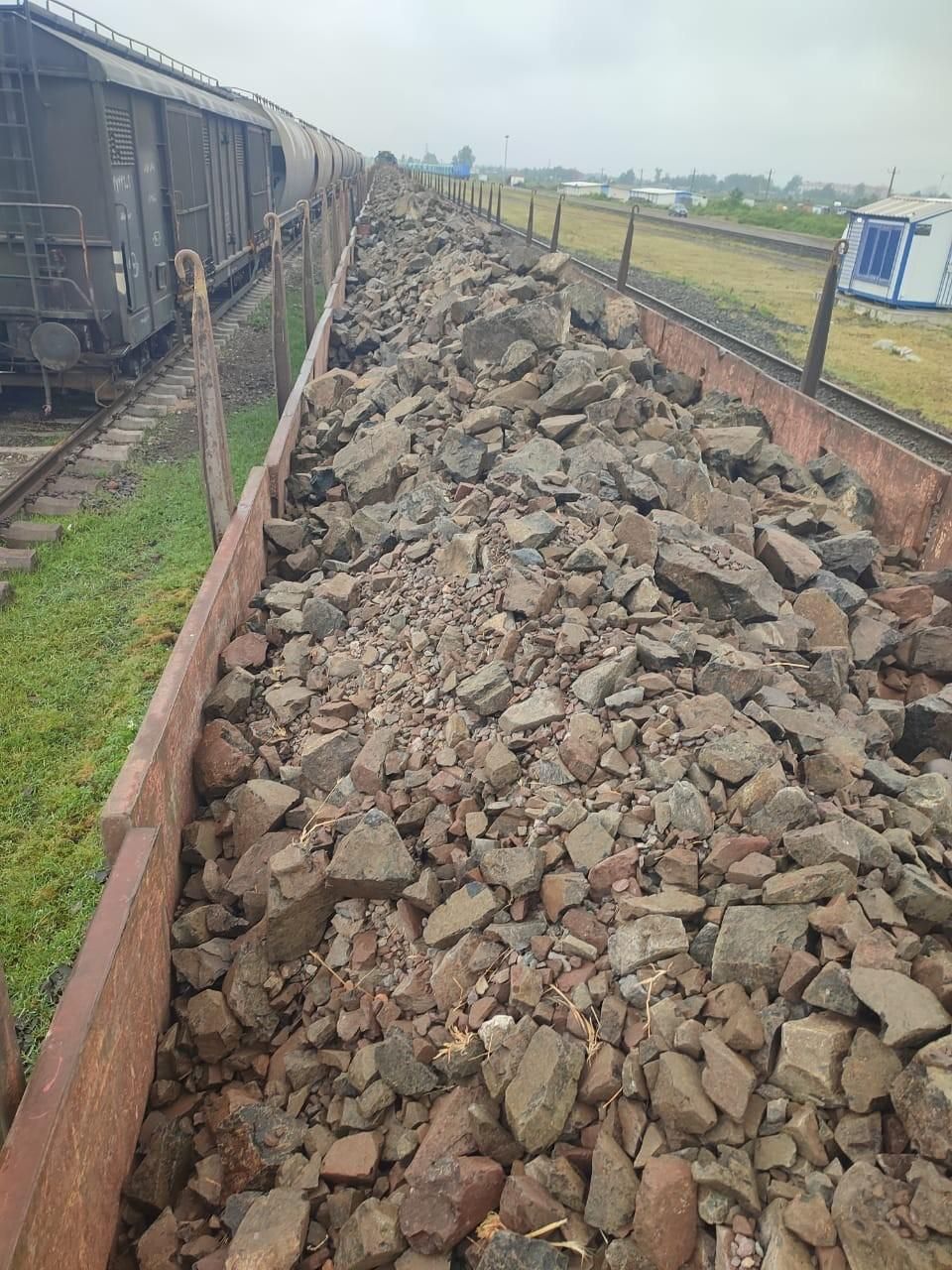 شن و ماسه رودخانه ای و ماکادام کوهی|عمده‌فروشی|رشت, نیکمرام|دیوار