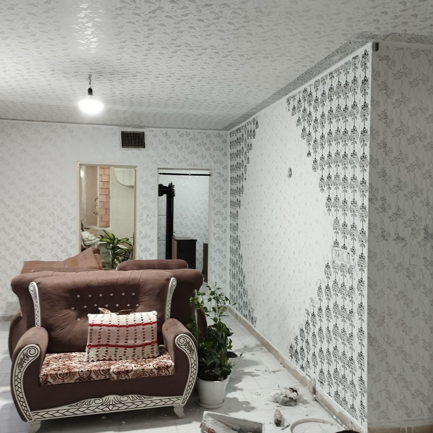 رنگ‌کاری‌وطرح‌کاغذدیواری‌‌|مصالح و تجهیزات ساختمان|کرج, حصارک بالا|دیوار