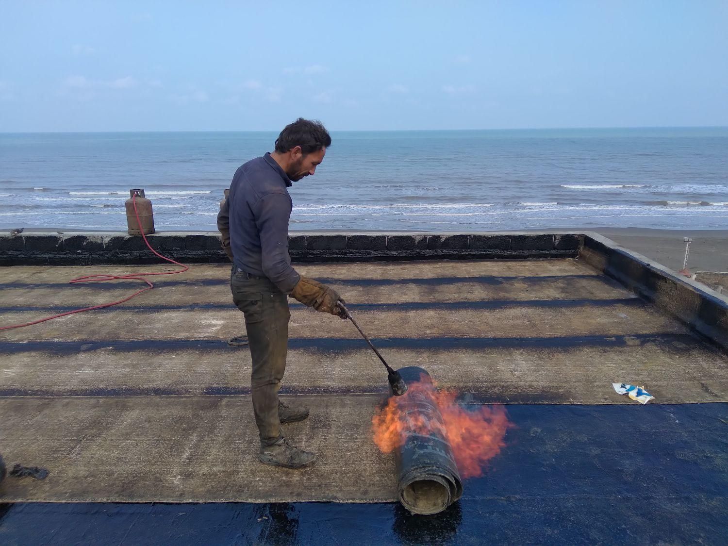 نصب وفروش ایزوگام وقیرگونی|خدمات پیشه و مهارت|محمدیه-قزوین, |دیوار