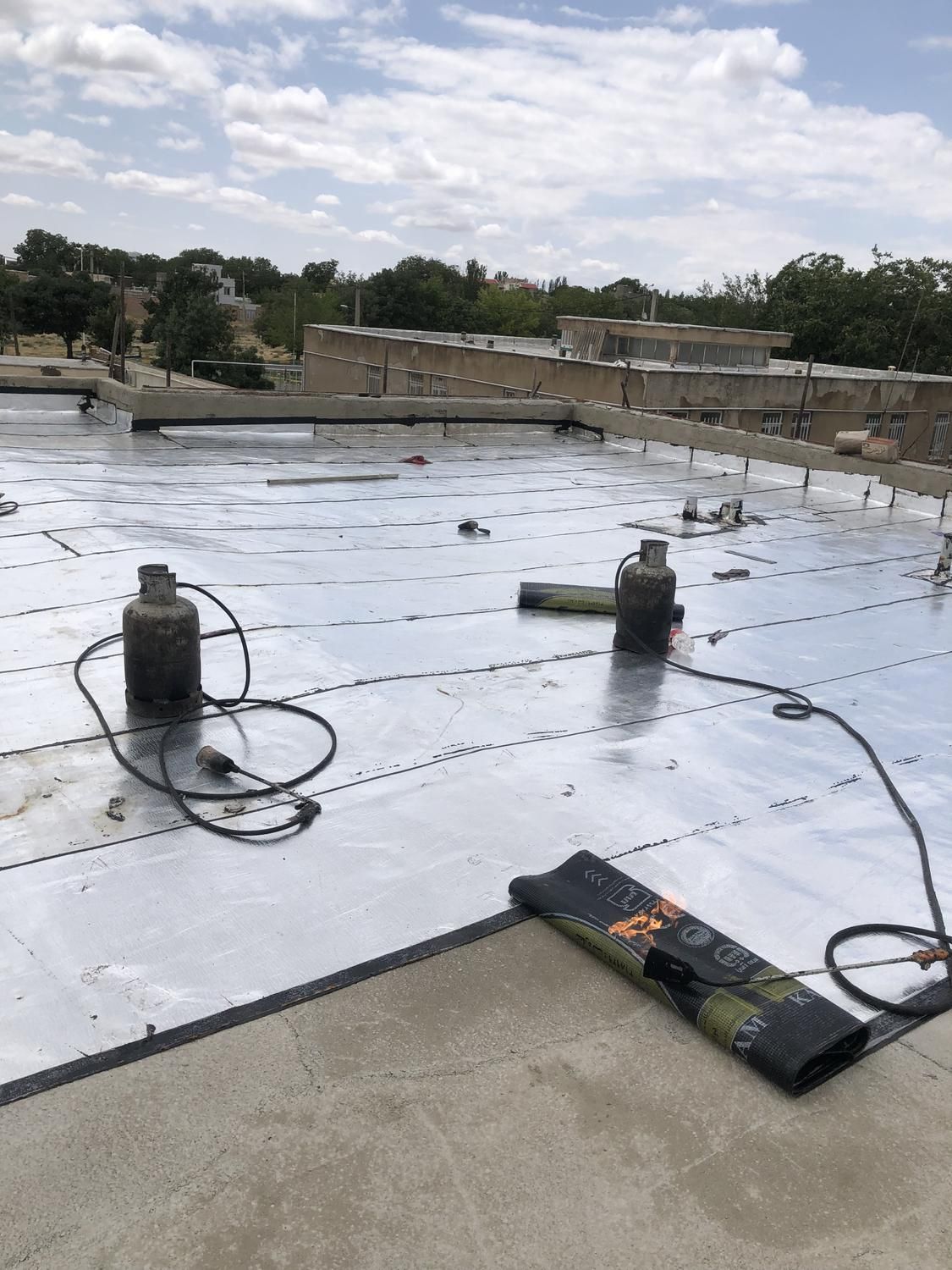 ایزوگام  لکه گیری تعمیرات حتی نیم میام|خدمات پیشه و مهارت|تبریز, |دیوار