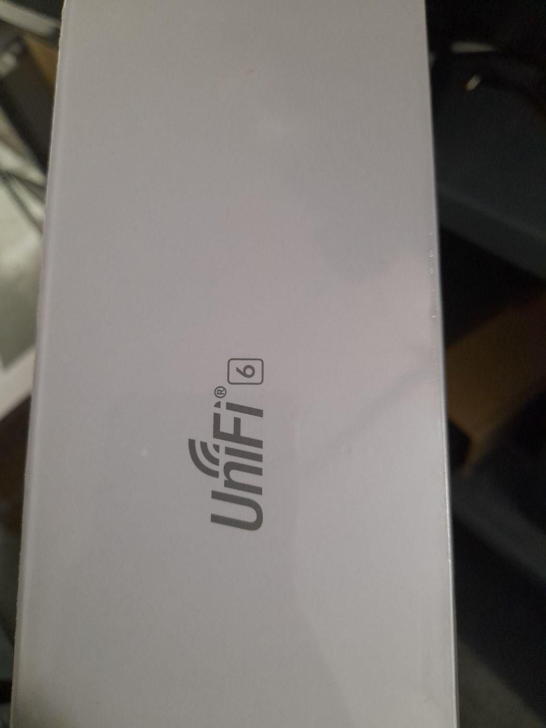 unifi u6 سه باند۴ و ۵ و ۶  ۱۰.۲ گیگابیت پهنای باند|مودم و تجهیزات شبکه|تهران, بهجت‌آباد|دیوار
