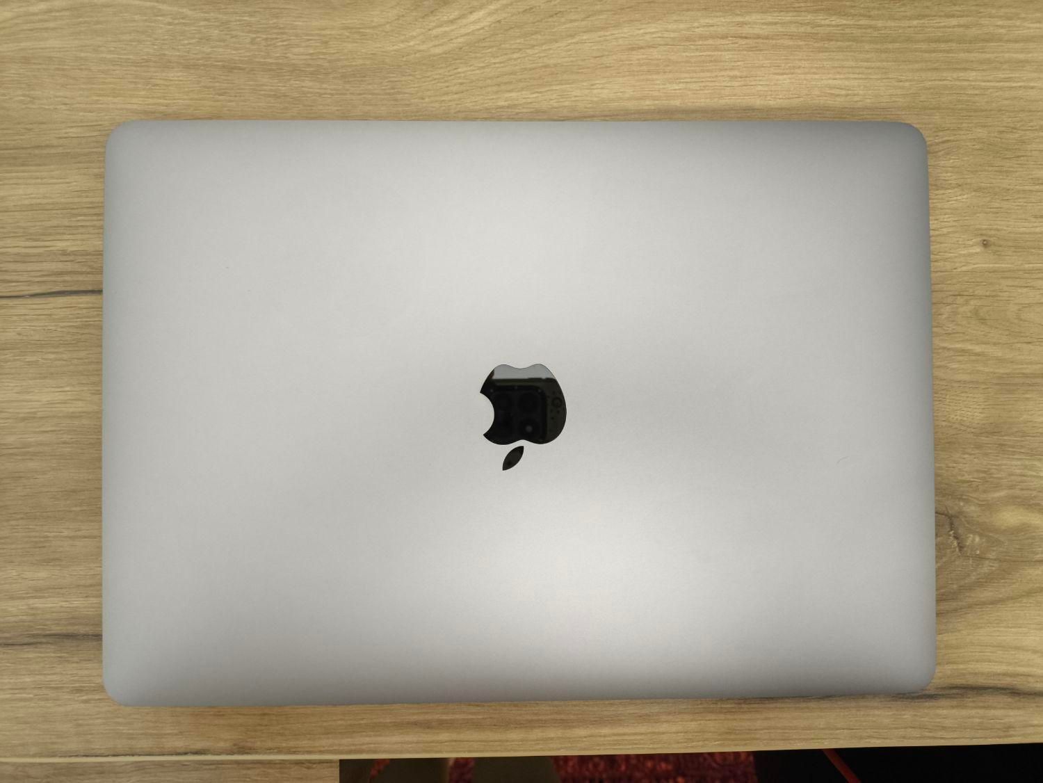 مک بوک پرو 2020 (Apple M1)|رایانه همراه|شیراز, شهرک گلدشت حافظ‎|دیوار