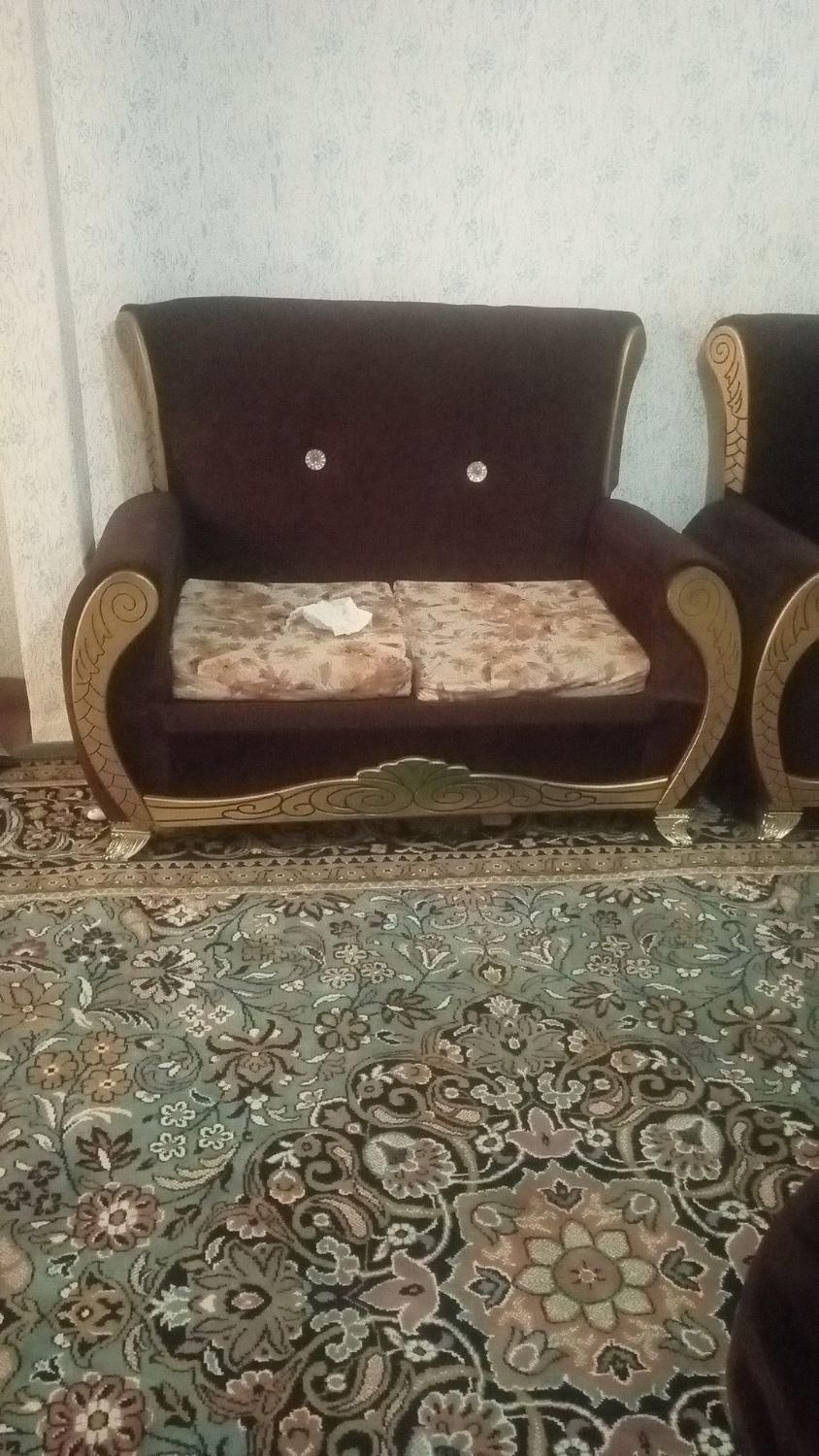 مبل چهار نفره و تلویزیون|مبلمان خانگی و میز عسلی|خرمدره, |دیوار