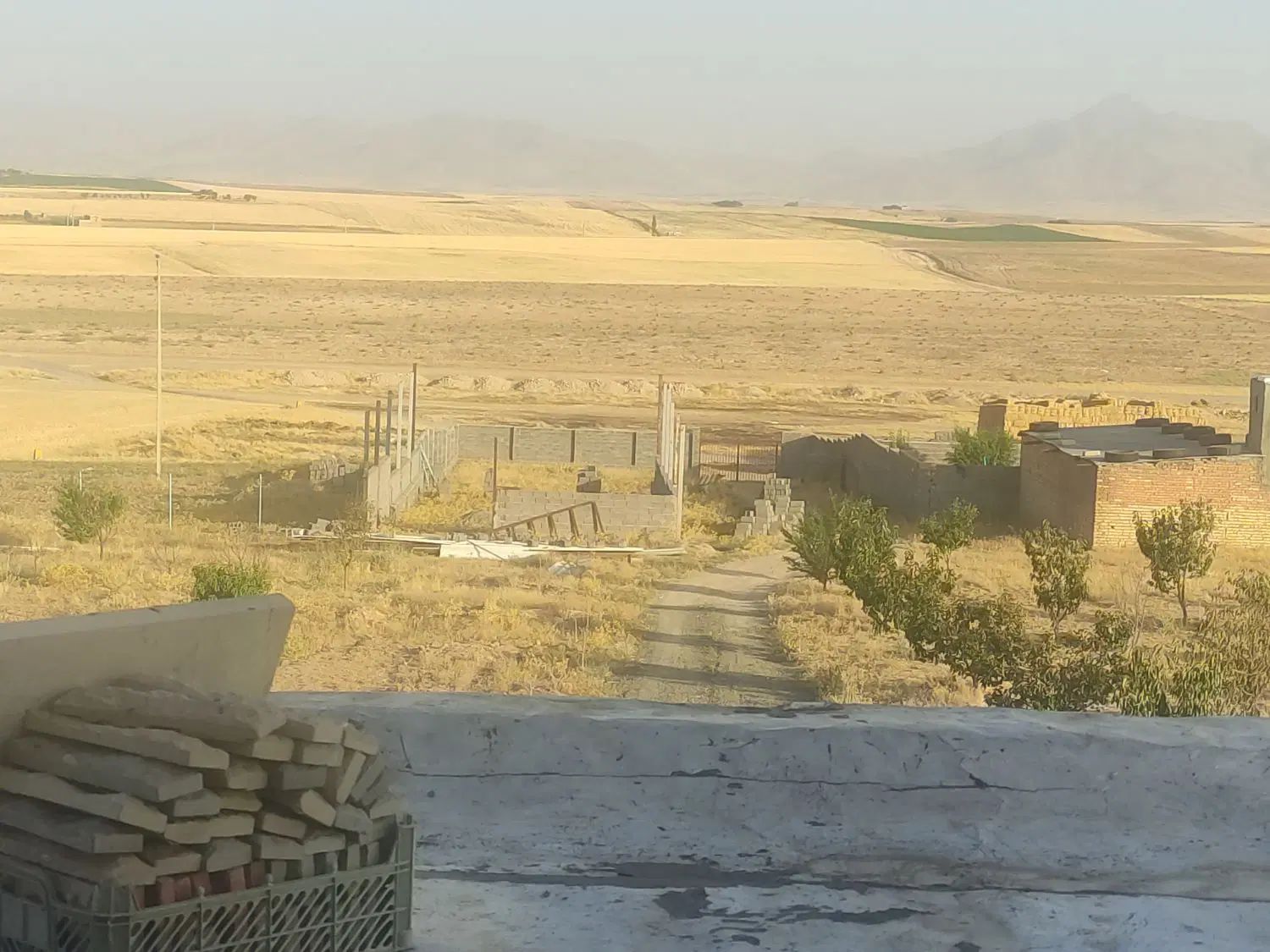 اجاره سوله 250متری واقع در روستای سعید اباد .|اجارهٔ دفتر صنعتی، کشاورزی، تجاری|دهگلان, |دیوار