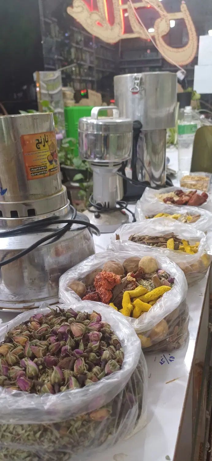 آسیاب ادویه جات تازه و خاص آشپزی رو متحول کن|خوردنی و آشامیدنی|مشهد, امامیه (شهرک غرب)|دیوار