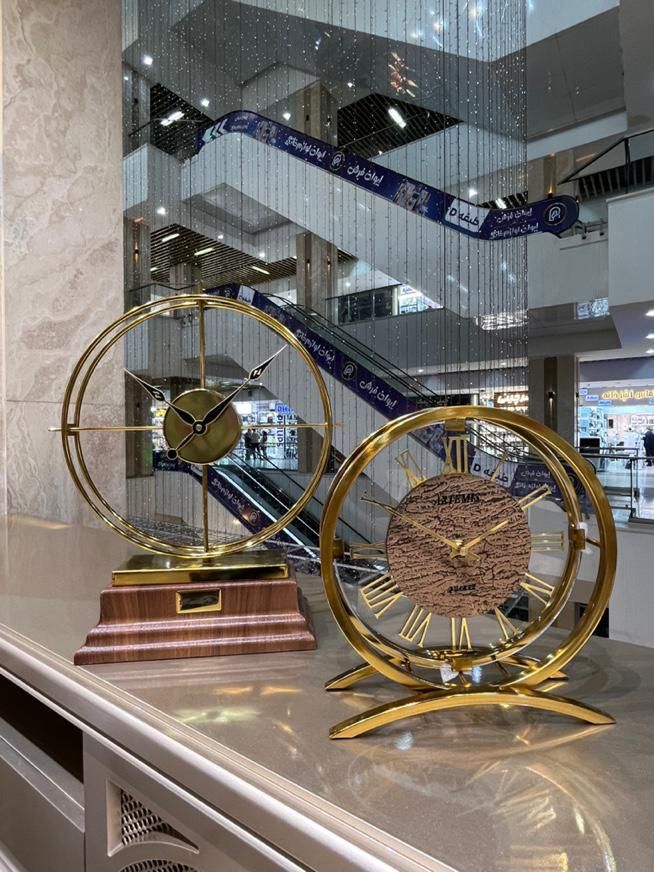 ساعت رومیزی پایه چوبی جدیدومدرن باضمانت رنگ وموتور|ساعت دیواری و تزئینی|مشهد, کوی سیدی|دیوار