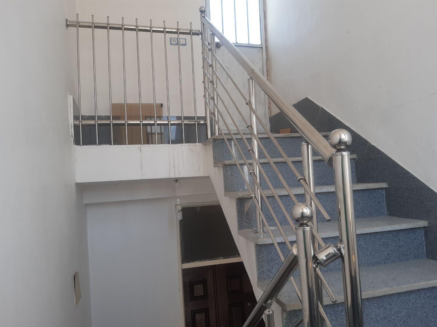 نرده استیل|خدمات پیشه و مهارت|میانه, |دیوار