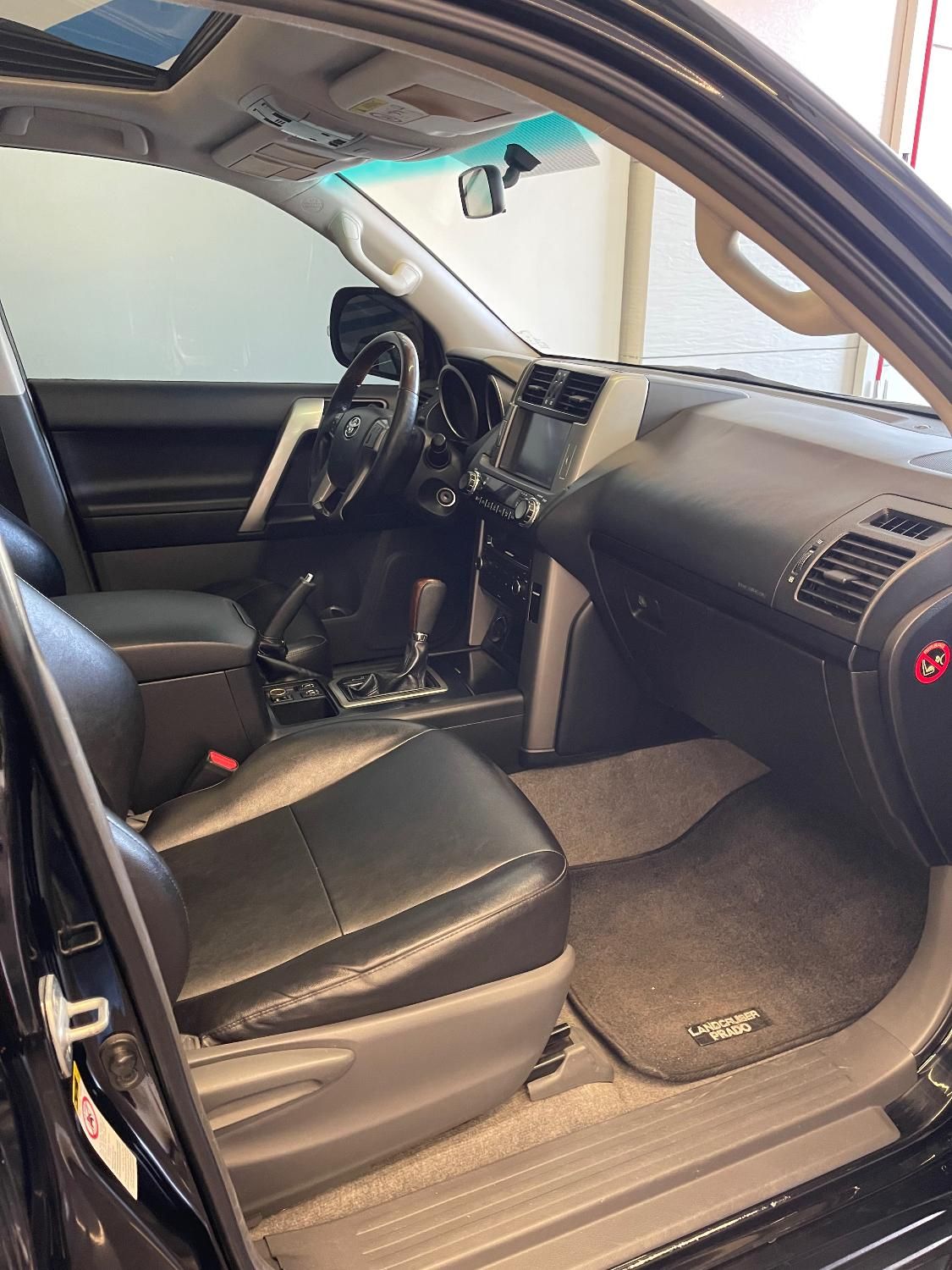 پرادو ۲ در ۲۰۱۲ مشکی سپر فابریک|خودرو سواری و وانت|شیراز, قدوسی شرقی|دیوار