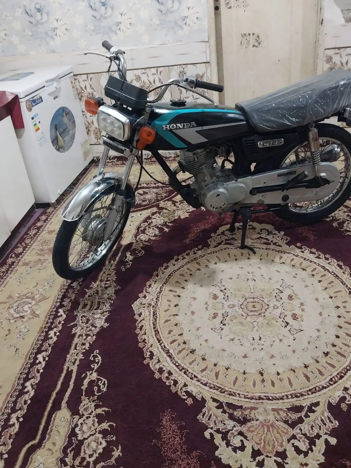 موتور سیکلت هندا ۱۲۵پلاک عادی مدل۸۴مدارک کامل|موتورسیکلت|کارون, |دیوار