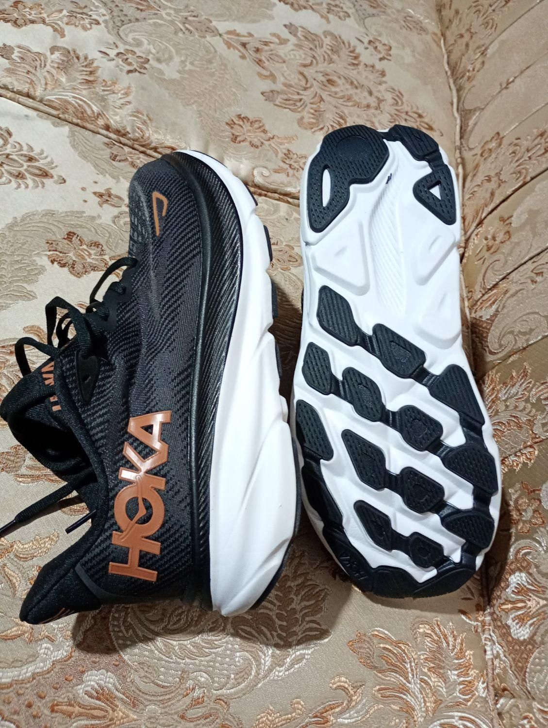 کتانی هوکا مدل کلیفتون 9 و آسیکس رانینگ 3|کیف، کفش، کمربند|کرمان, |دیوار