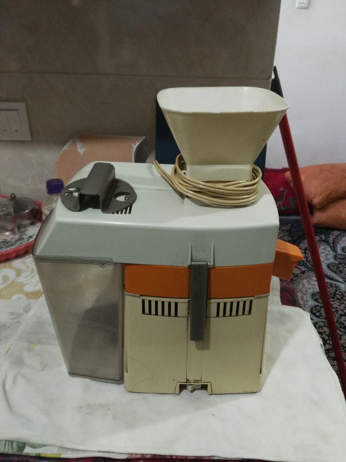 دودستگاه آمیوه گیری مولینکس ژاپنی اصل۲۲۰وات م|آبمیوه‌گیر و آب‌مرکبات‌گیر|تهران, سبلان|دیوار