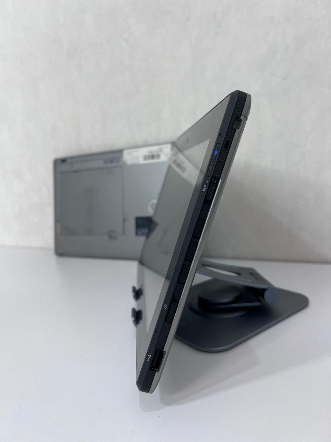 تبلت ویندوزی مدل Q572 دارای دو پورت usb|تبلت|شهرکرد, |دیوار