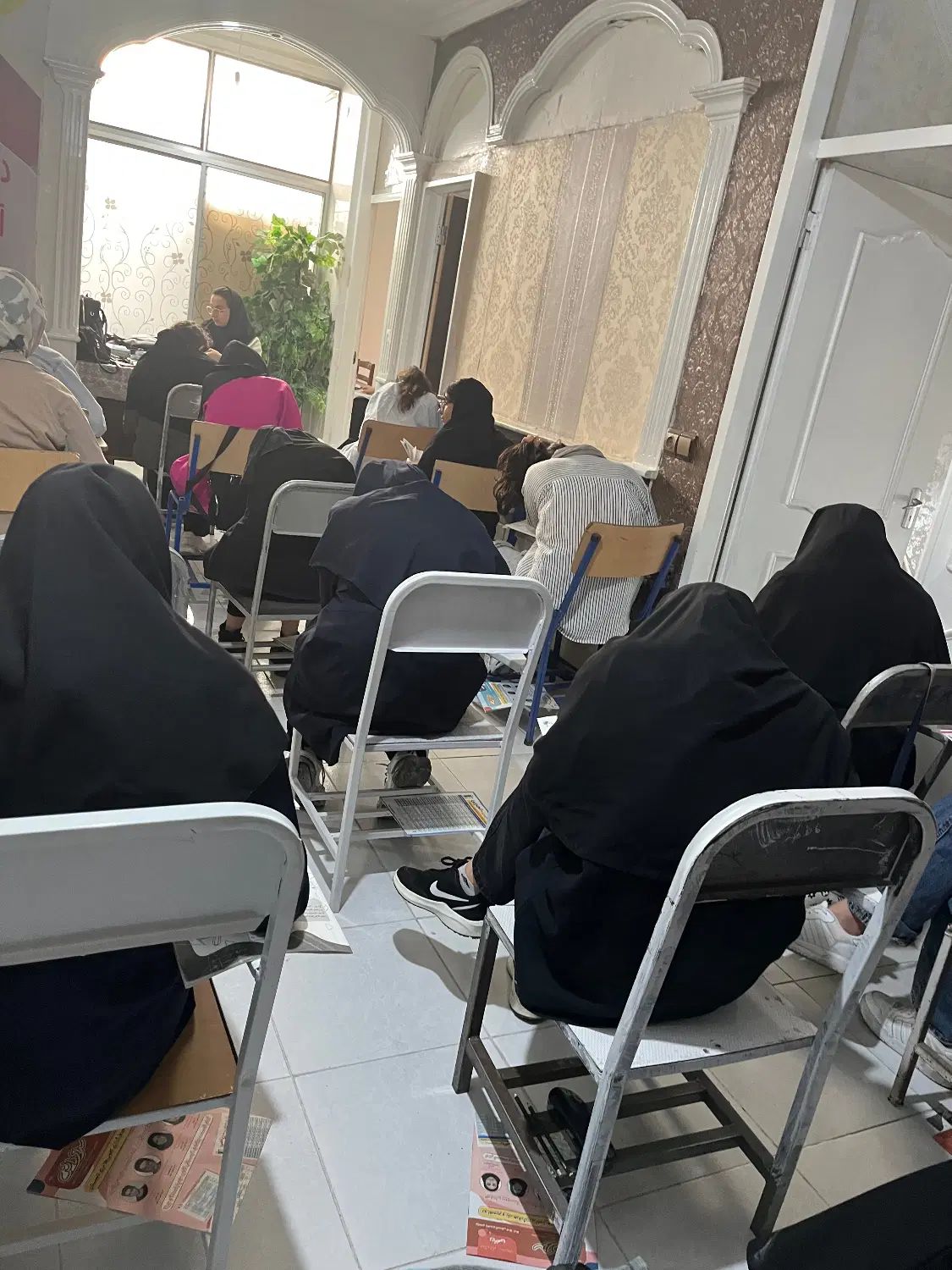 دبیرستان دخترانه دوره اول / دوم / زبان مهرپویا|خدمات آموزشی|تبریز, |دیوار